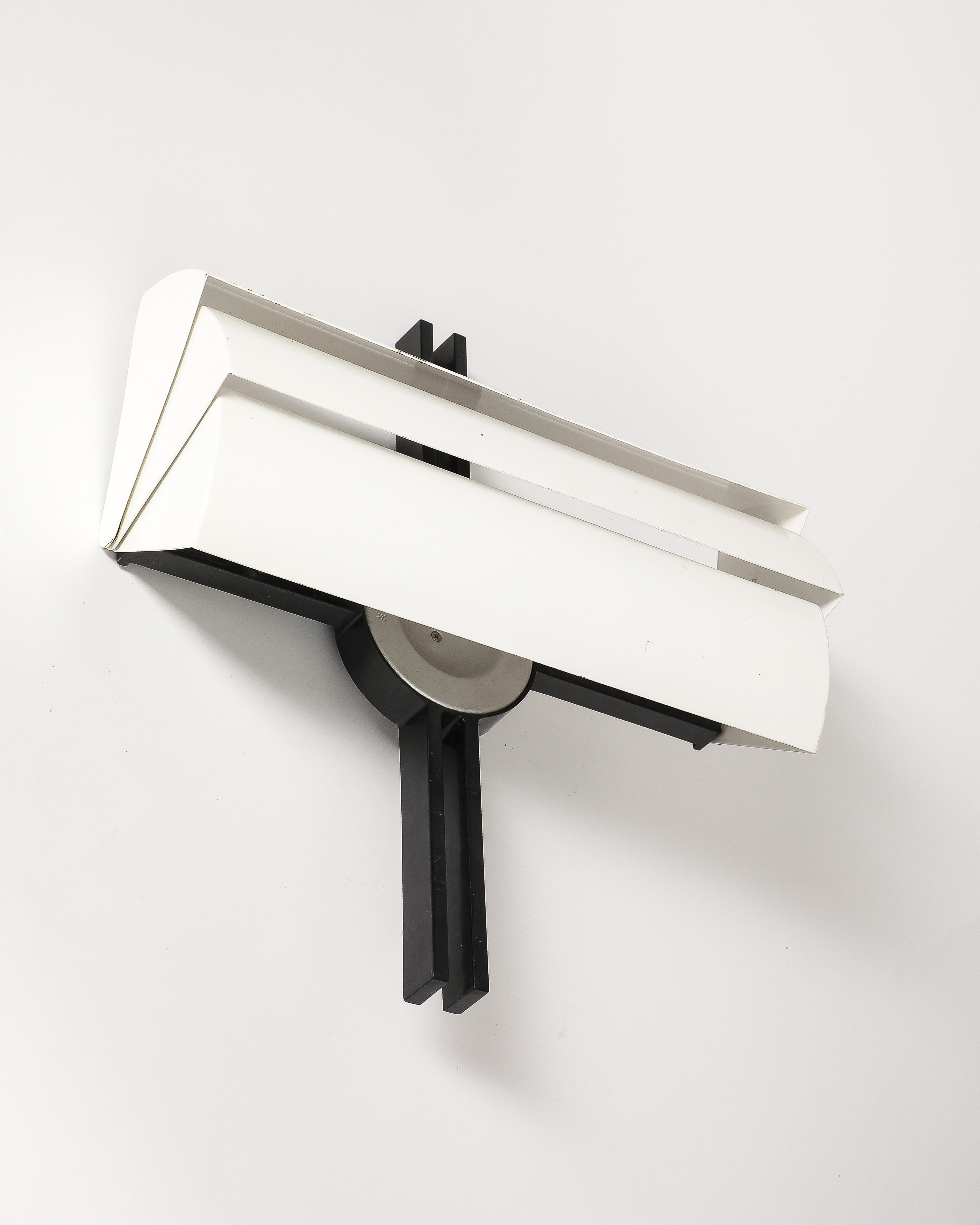 Wall Sconce by Ernesto Gismondi for Artemide, Italy, c. 1980 For Sale 7