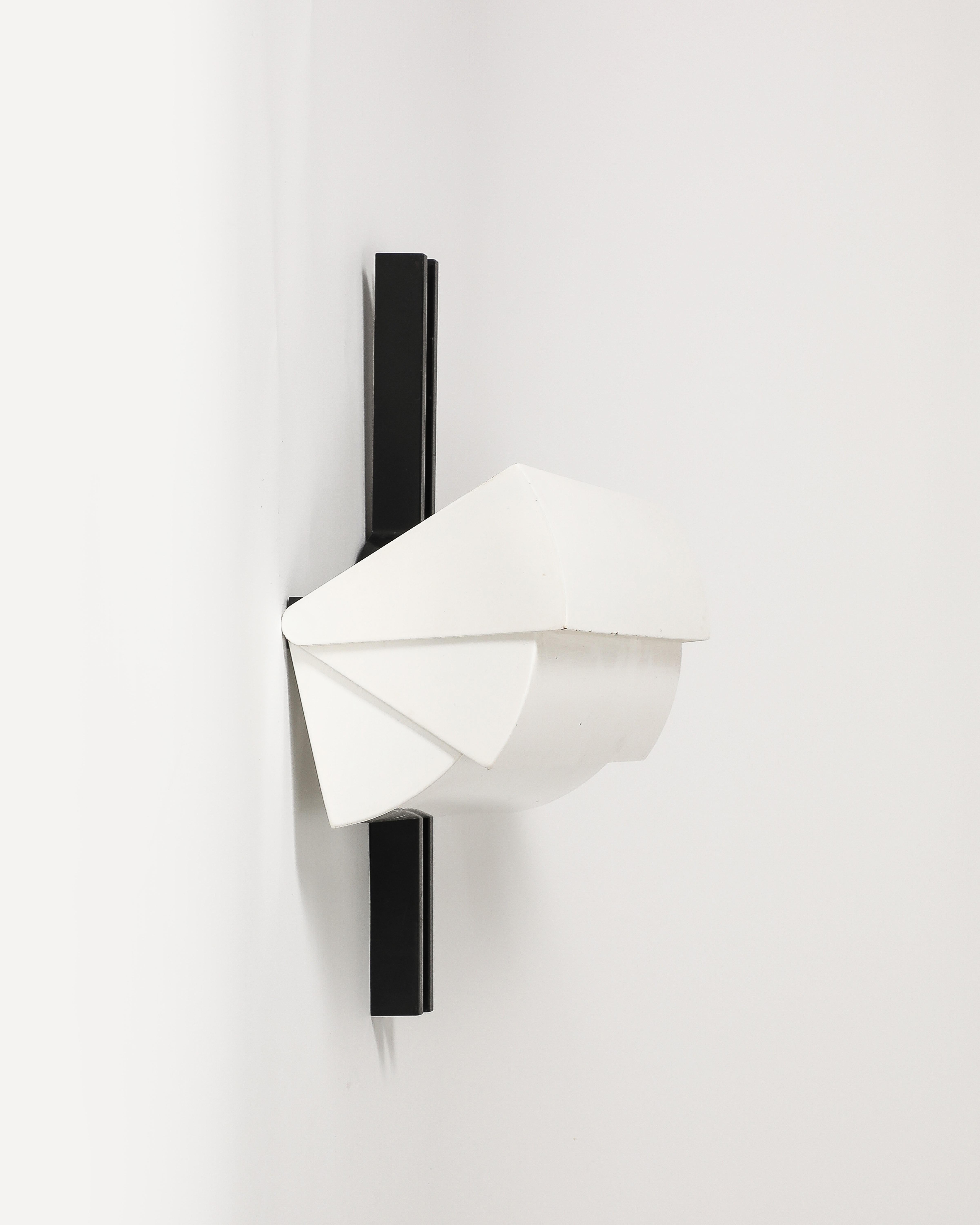 Wall Sconce by Ernesto Gismondi for Artemide, Italy, c. 1980 For Sale 1