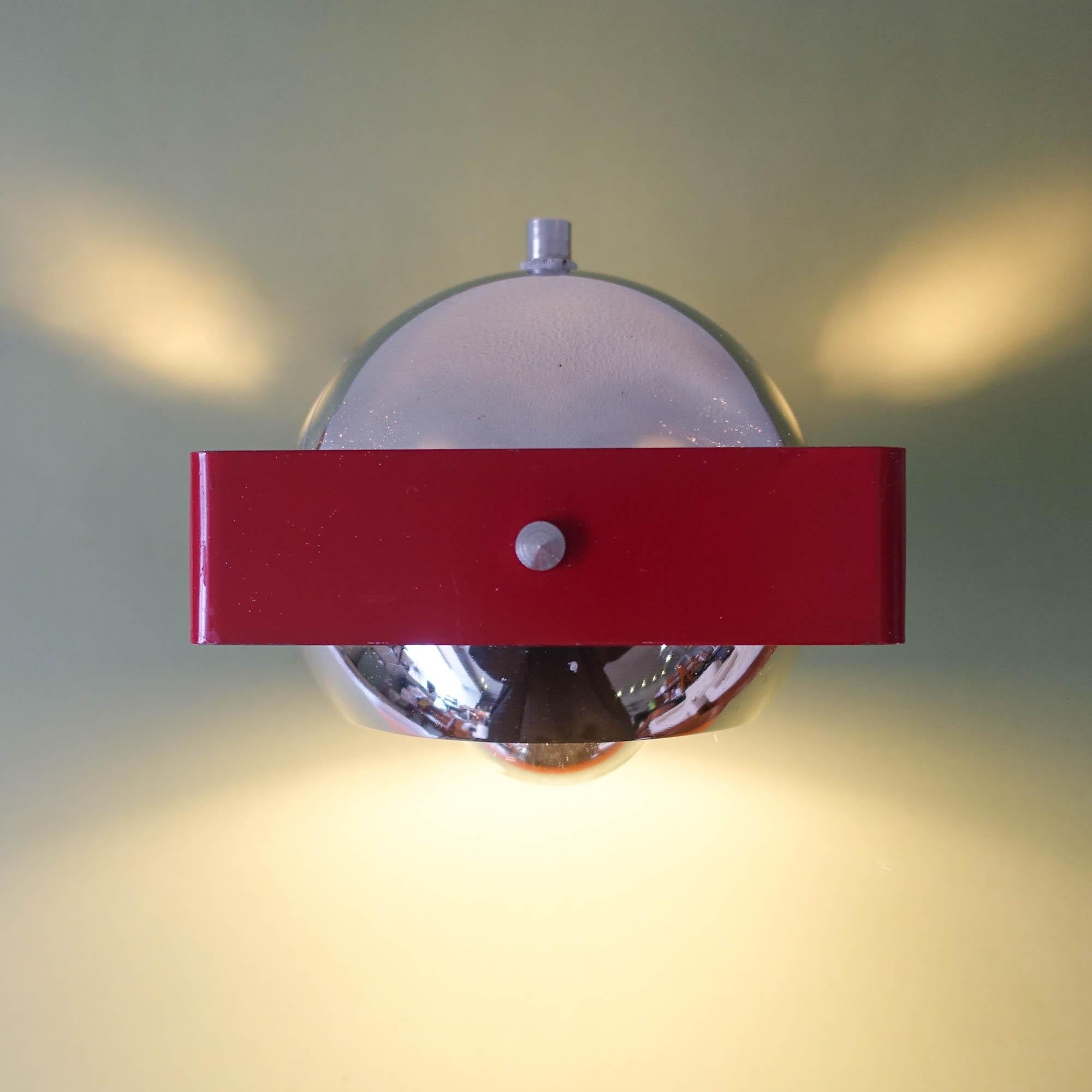 This wall sconce was designed by Luis Perez de la Oliva and produced by Gey, in Spain, during the 1970's. 