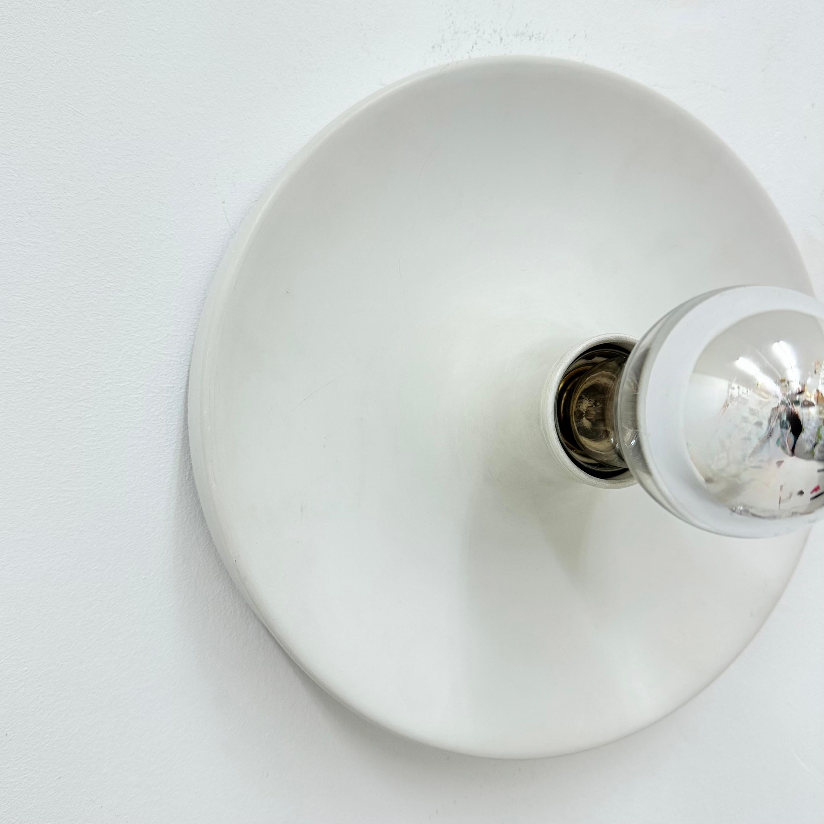 Wandleuchter Scheibe von zugeschrieben Charlotte Perriand für Les Arcs , 1970er Jahre im Angebot 9