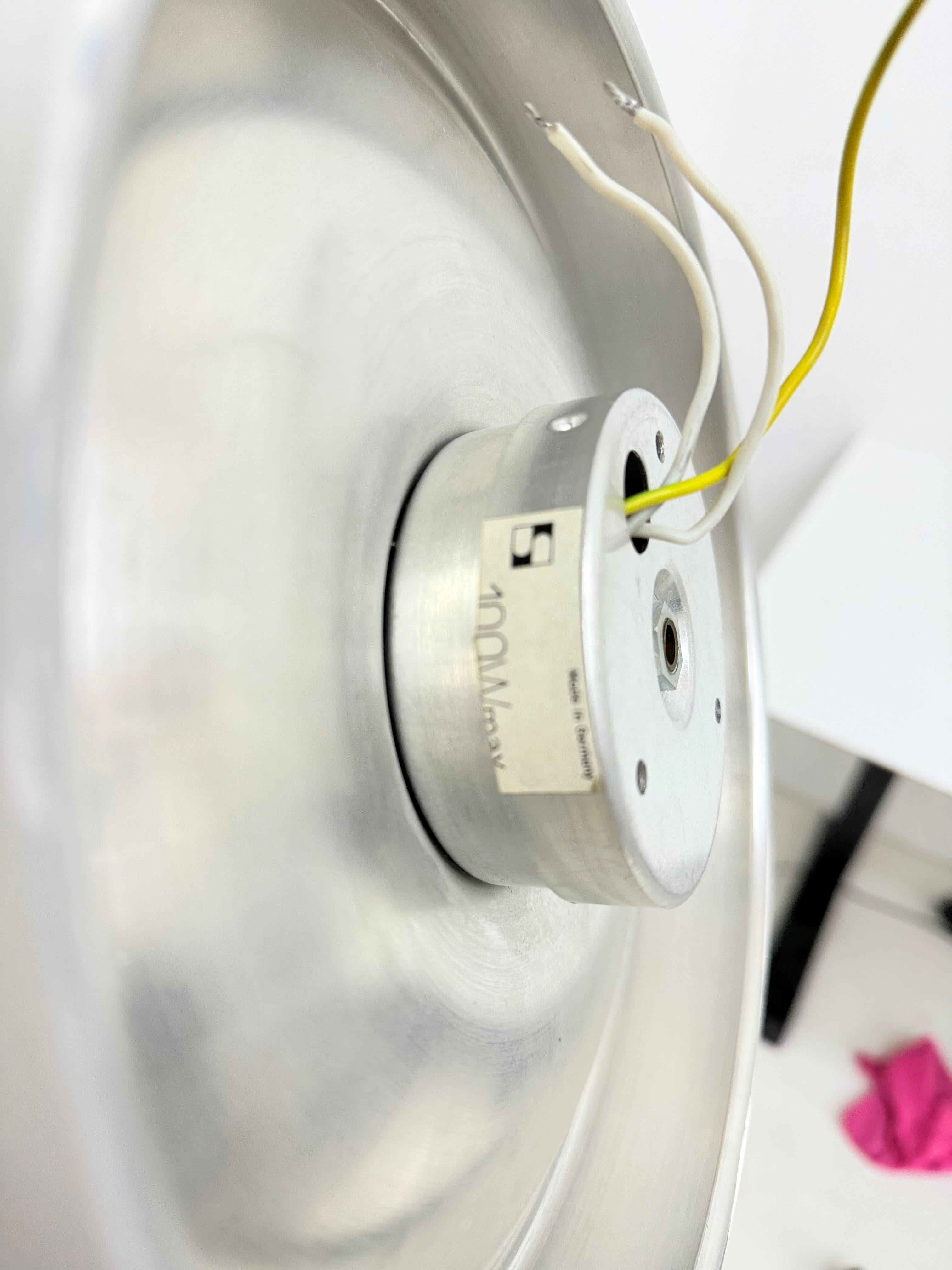 Wandleuchter Scheibe von zugeschrieben Charlotte Perriand für Les Arcs , 1970er Jahre im Angebot 11