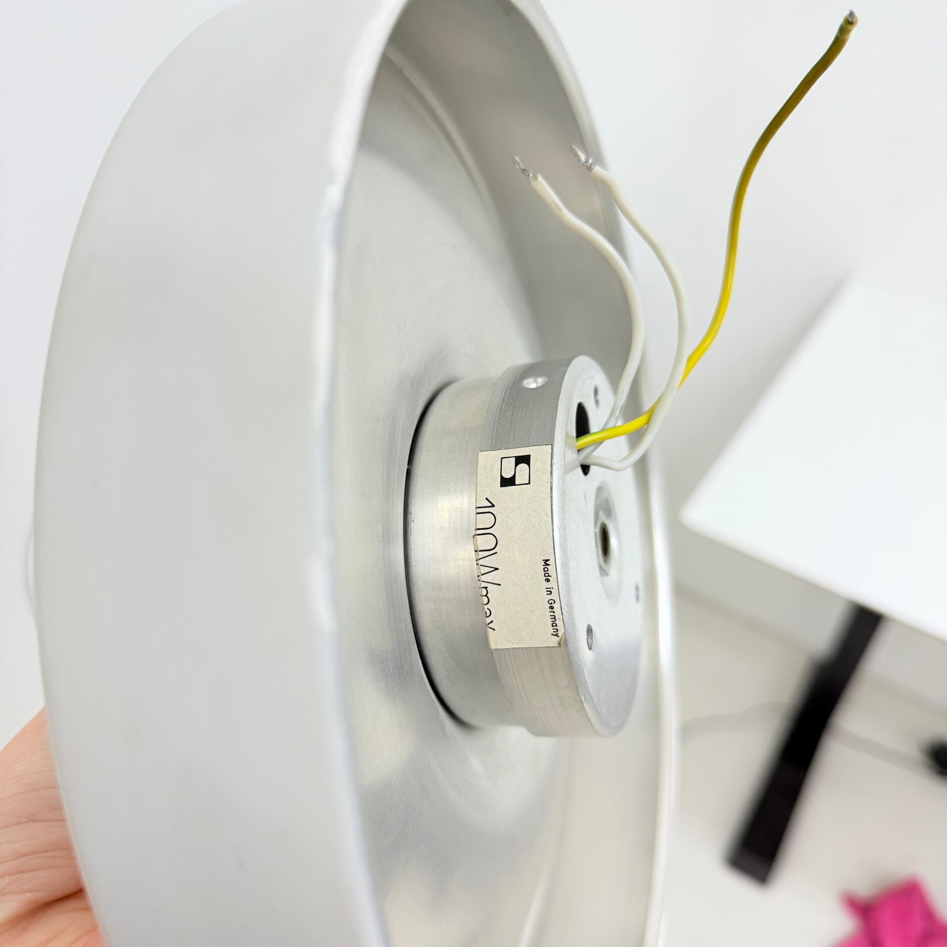 Wandleuchter Scheibe von zugeschrieben Charlotte Perriand für Les Arcs , 1970er Jahre im Angebot 12