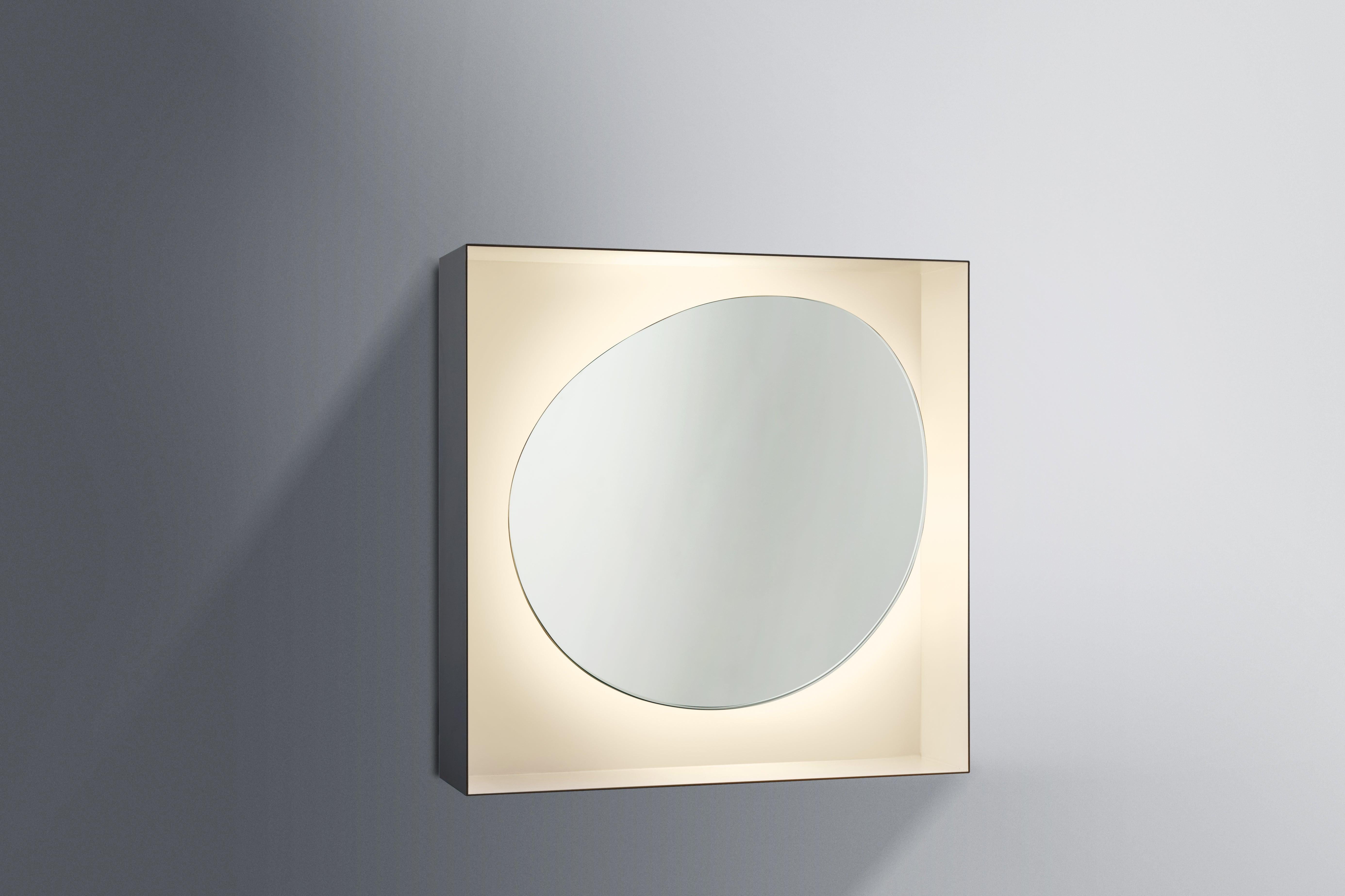 Wall sconce FC02 design by the Argentine architect Florencia Costa made in Italy in Limited and certificated Edition, metal varnished white with mirror. At Pollice Light Gallery: a project that brings together influential contemporary designers,