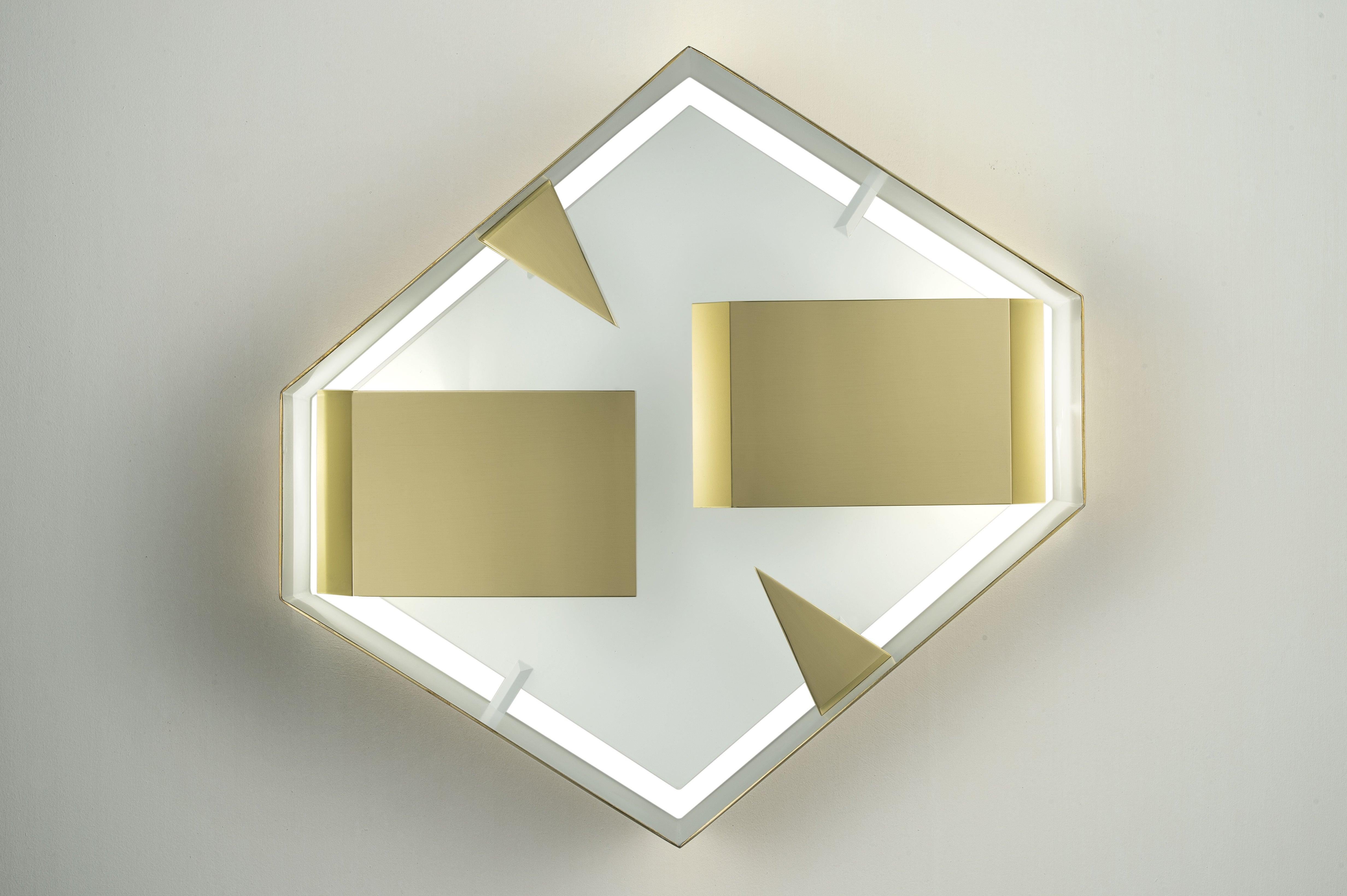 Wall sconce hexagonal 'Screen of Light' design by Gio Ponti Italy polished brass Wall sculpture light in polished brass, timeless iconic design. Handcrafted product, realised by Pollice Illuminazione from the original drawings of Gio Ponti with