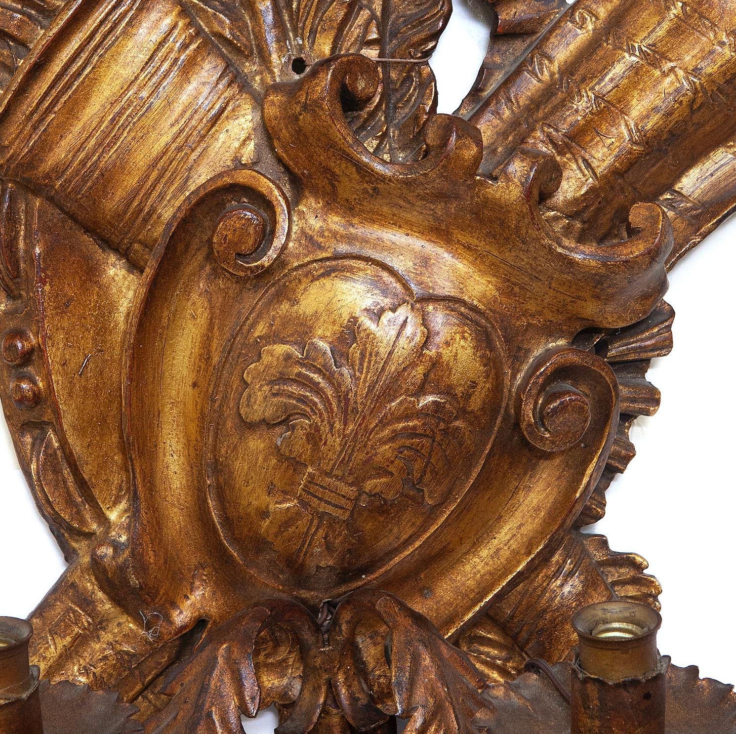 English Wall Sconce Trophy Carved Gilded 19C Fleur-de-Lys Shield Quivers Herald 17.5