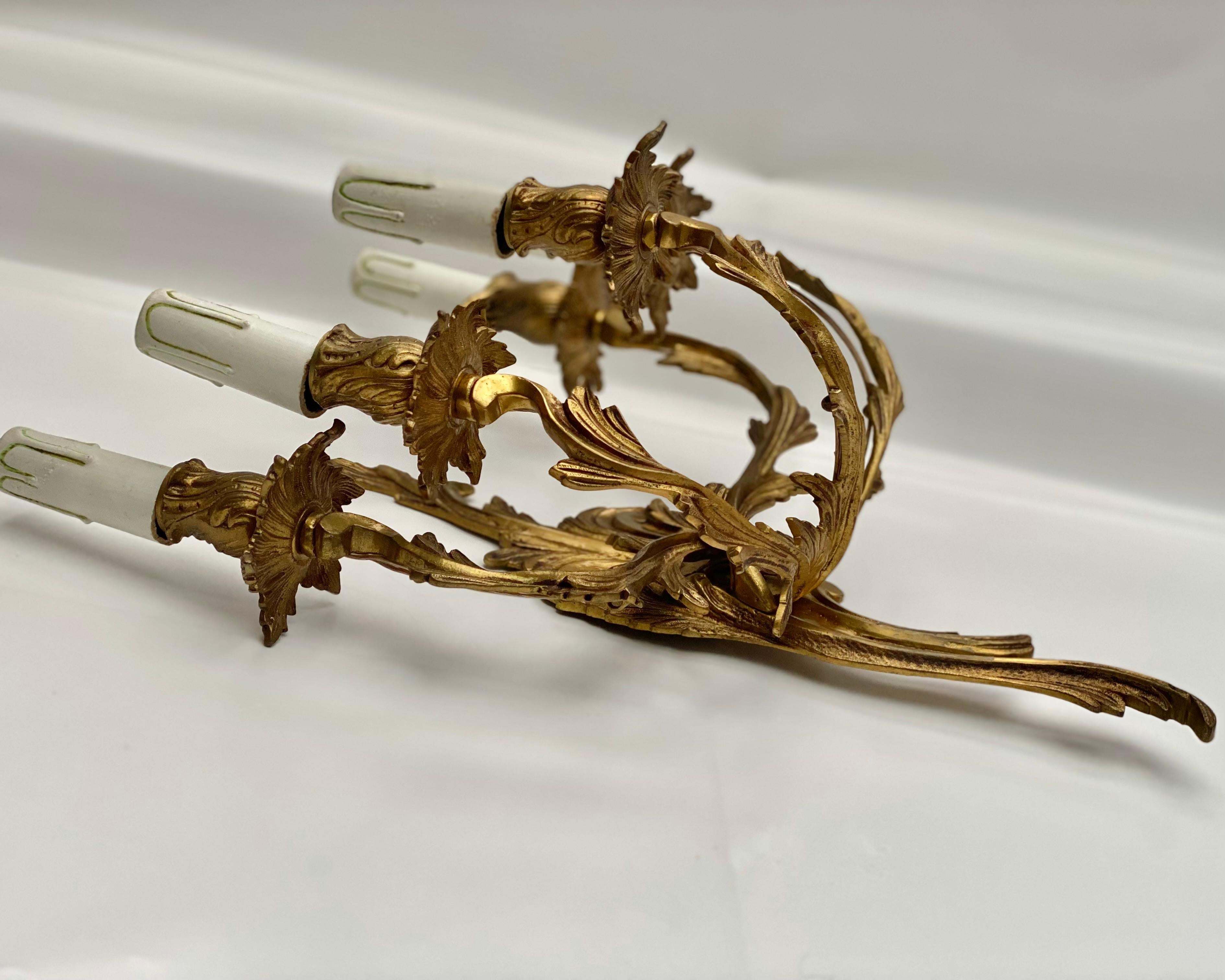 Applique murale Rococo à 5 lumières en bronze Excellent état - En vente à Bastogne, BE