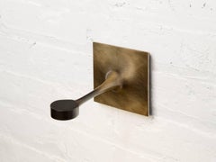 Wandleuchter mit langem Kegel