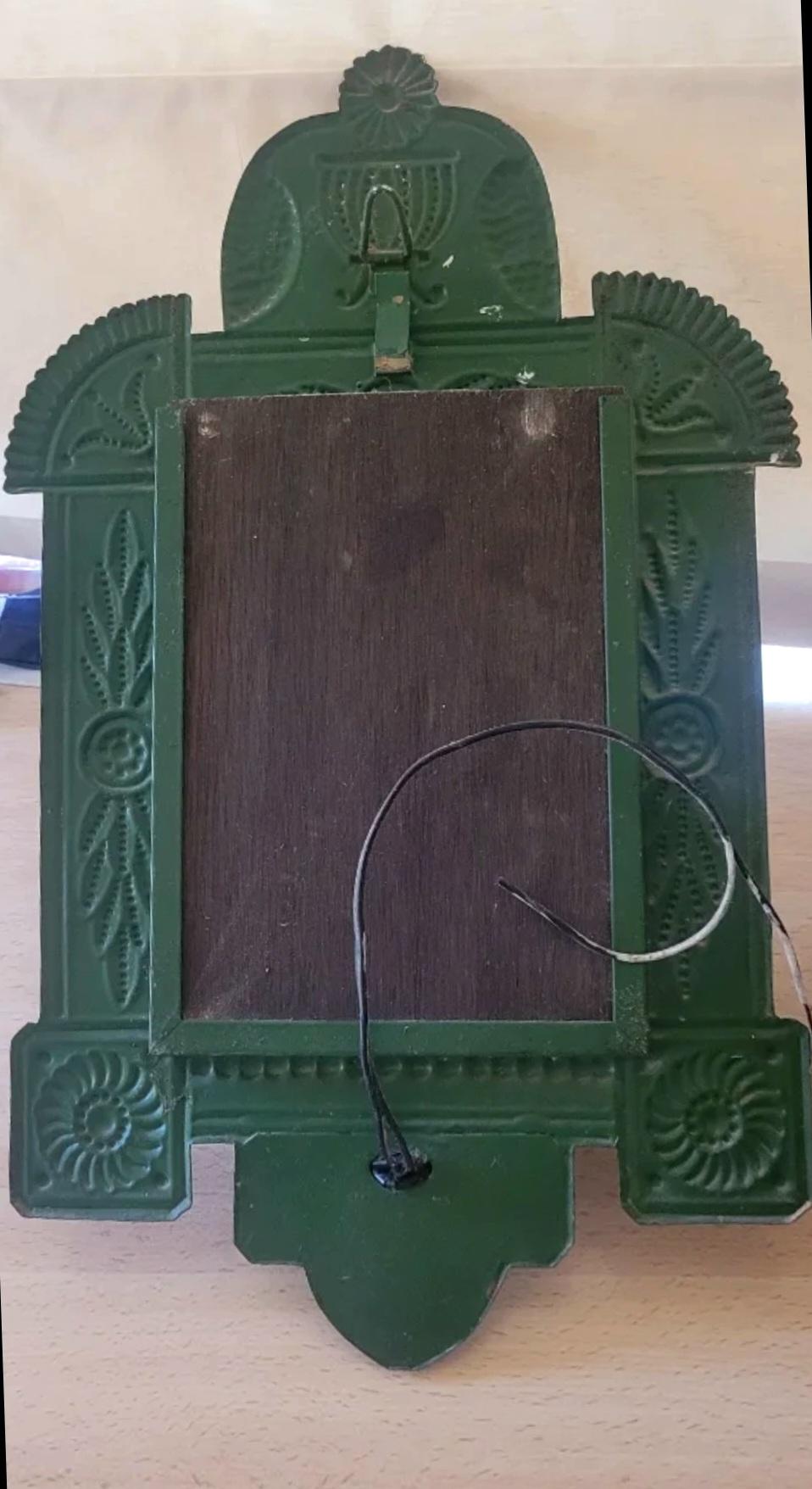 Embossé Appliques murales Miroir original en fer-blanc Avec éclairage  Miroir mural en vente
