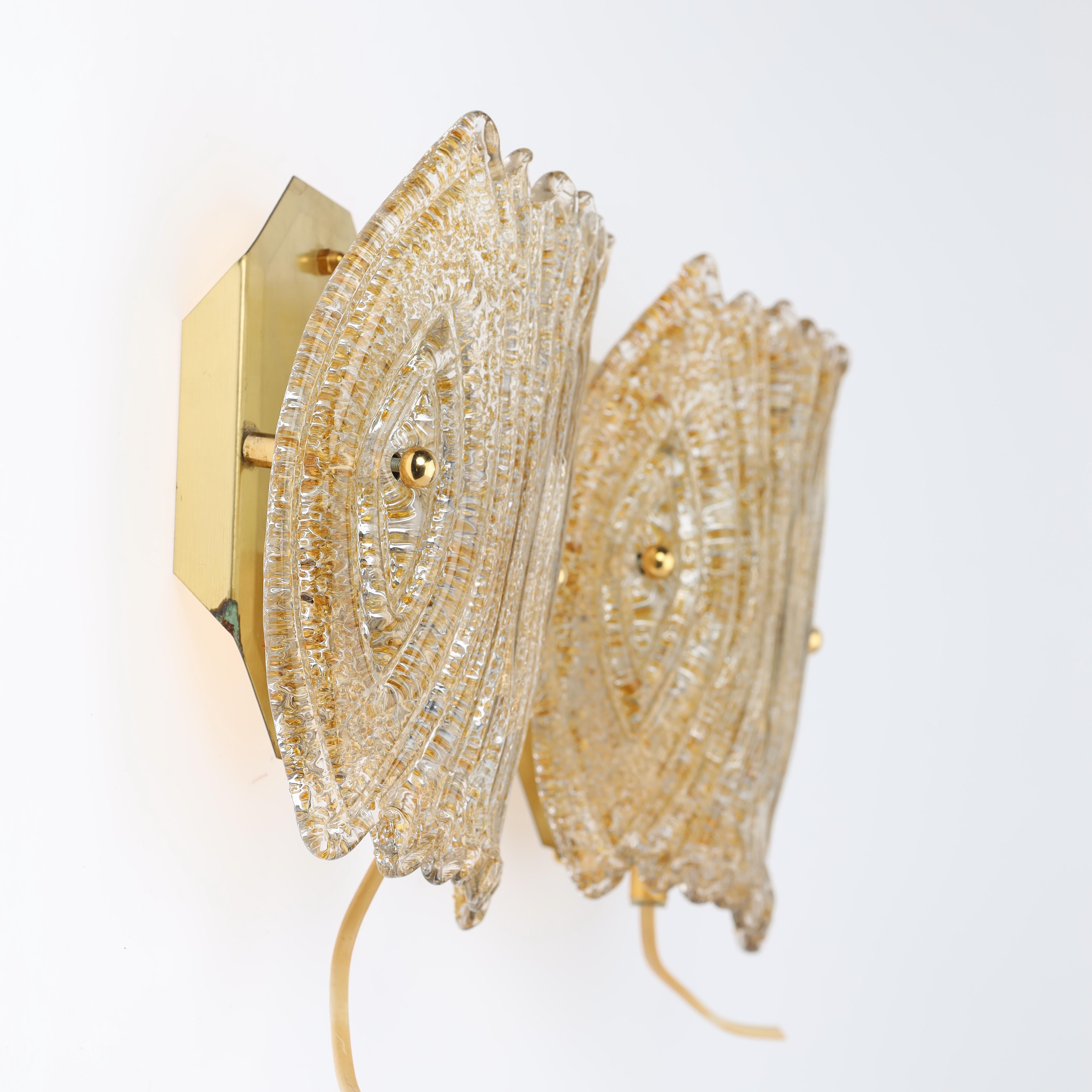 Mur  Appliques  