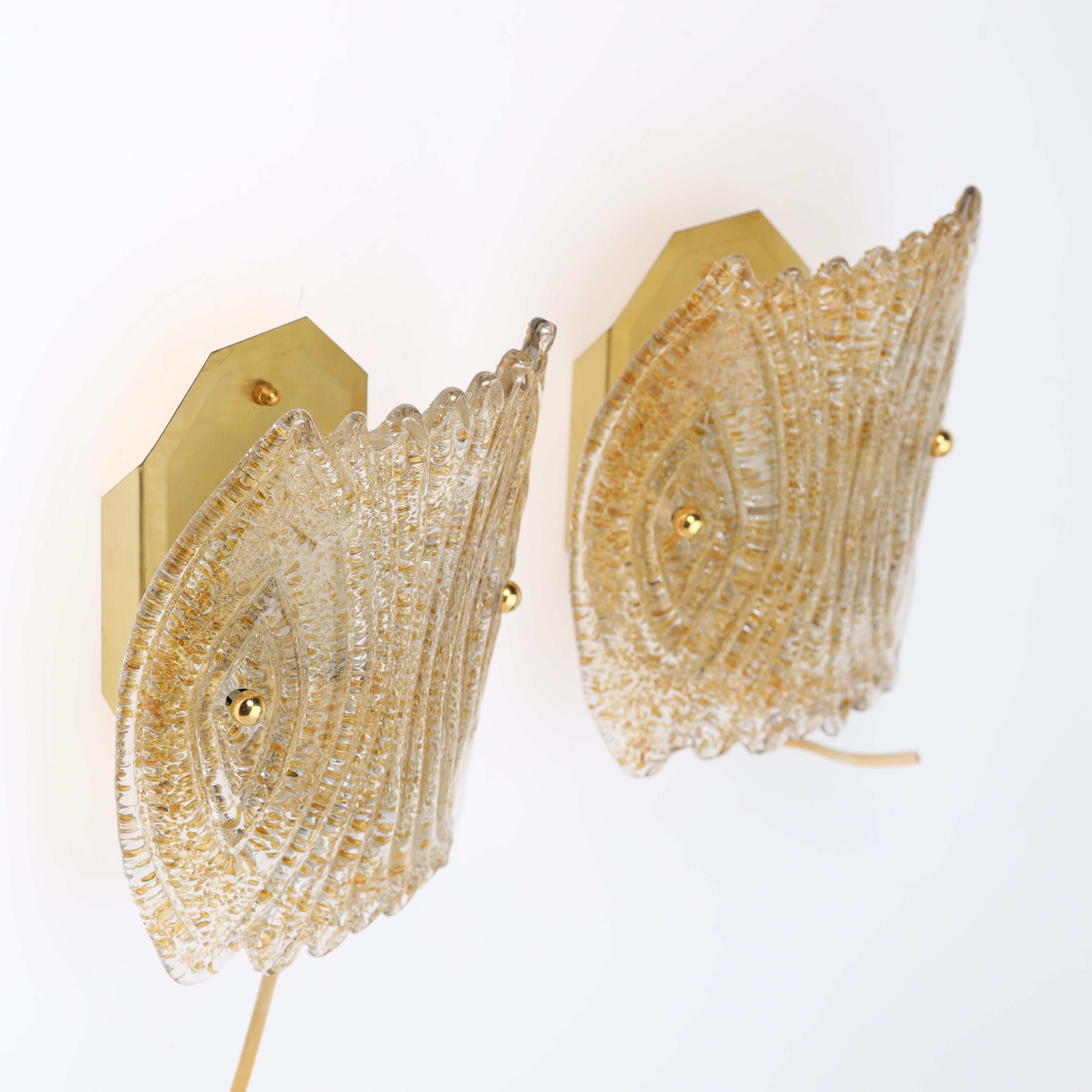 Mur  Appliques  