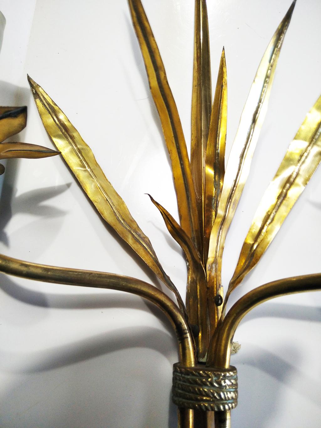 Wall Sconces Brass Golden Leves, Midcentury 'Lot of Two' For Sale 8