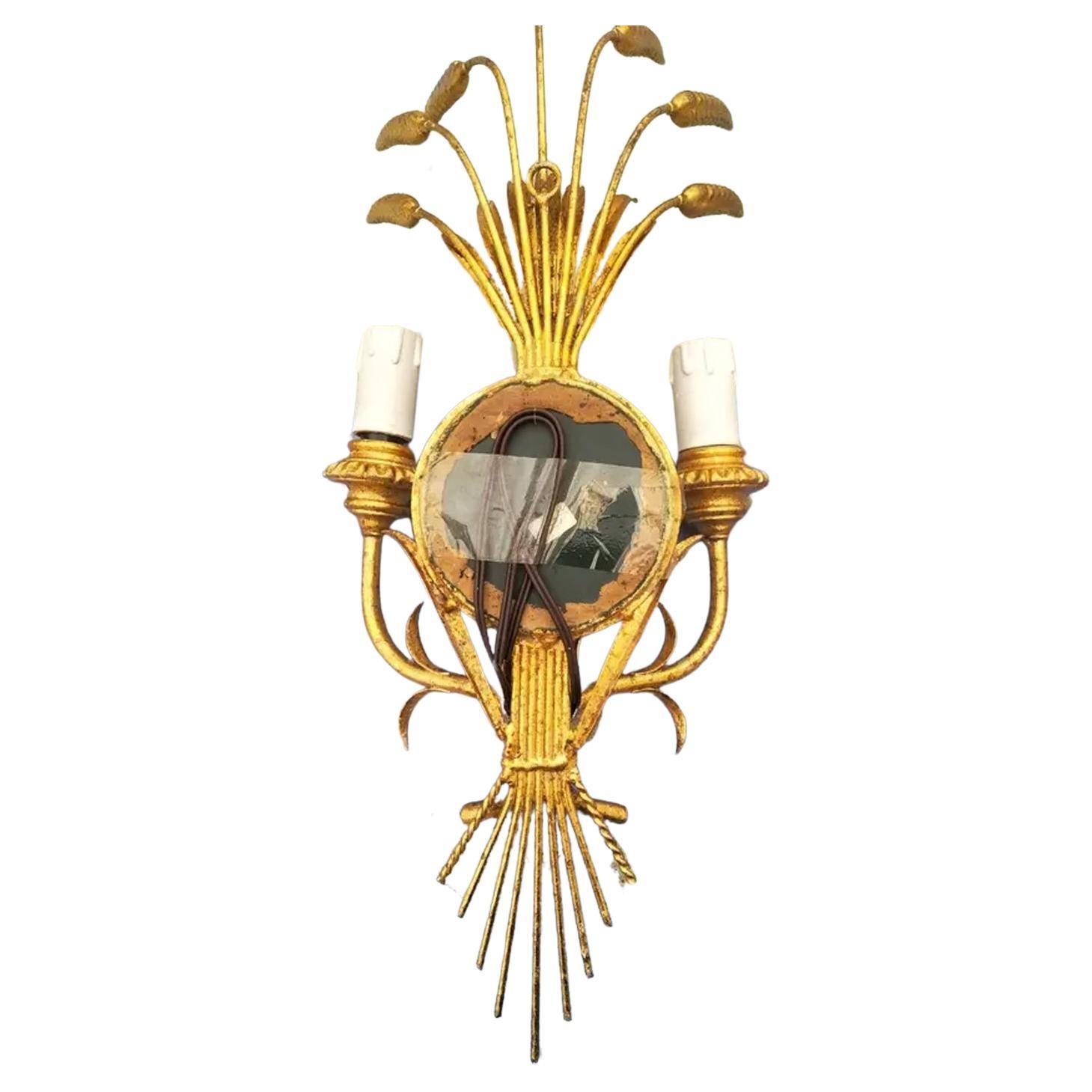 Apliques de pared Frech  Leves de Pan de Oro y Espejo Estilo Maison Bagues,  Mediados de siglo Francés en venta