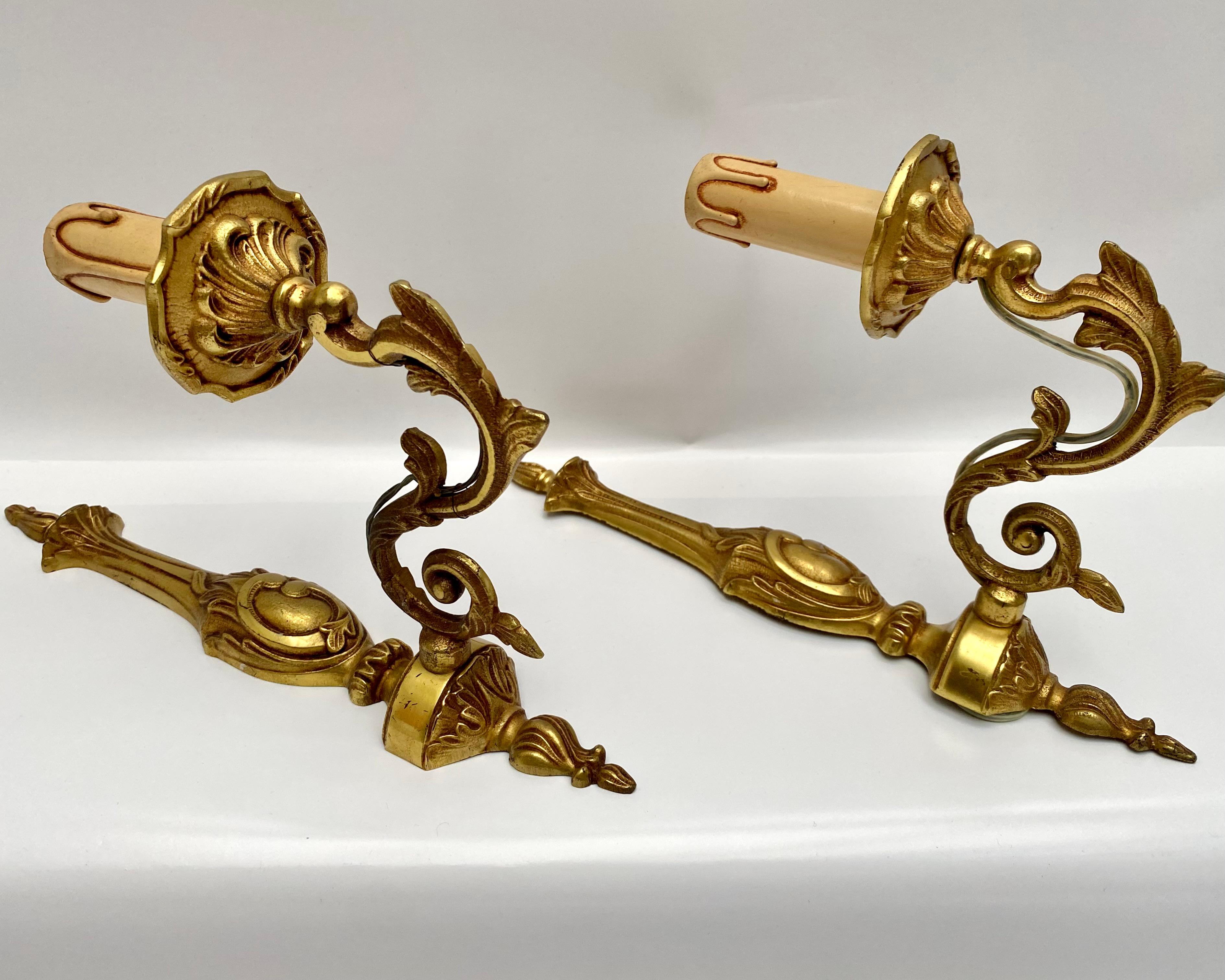 Wall Sconces Pair Vintage French Bronze Lamps NF Marked 1960s Mid-Century In Excellent Condition For Sale In Bastogne, BE