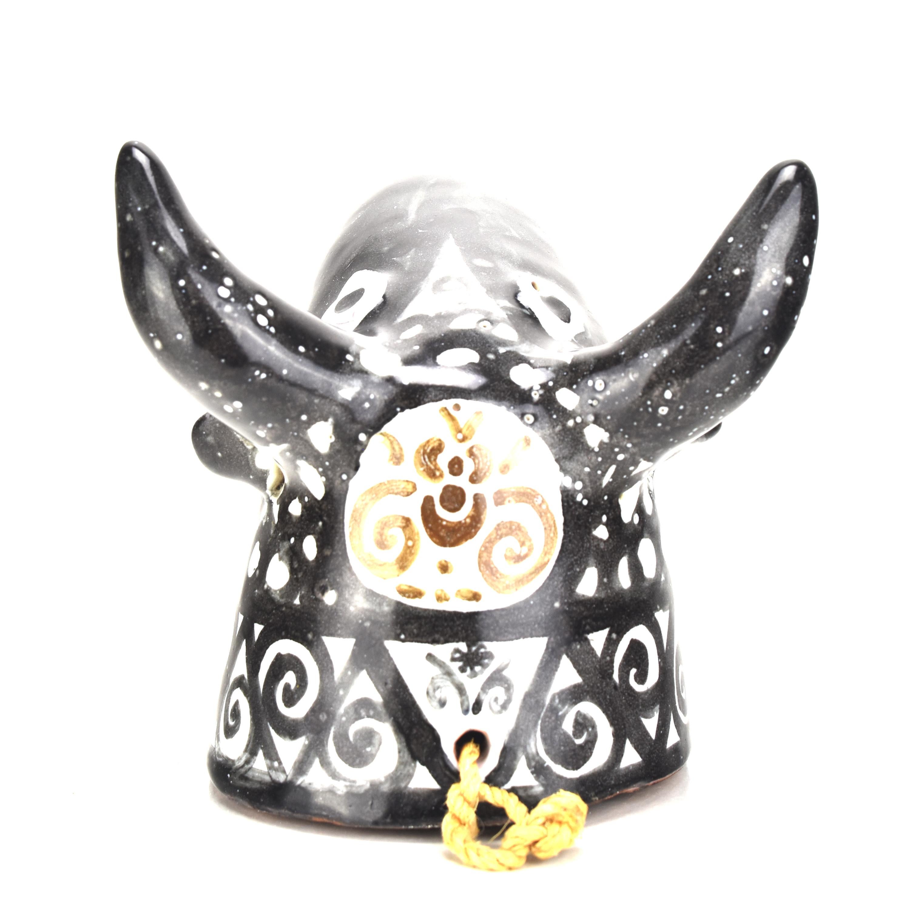 Mid-20th Century Wall Sculpture Figurine Bull Head Picasso Style Handpainted Glazed Pottery For Sale
