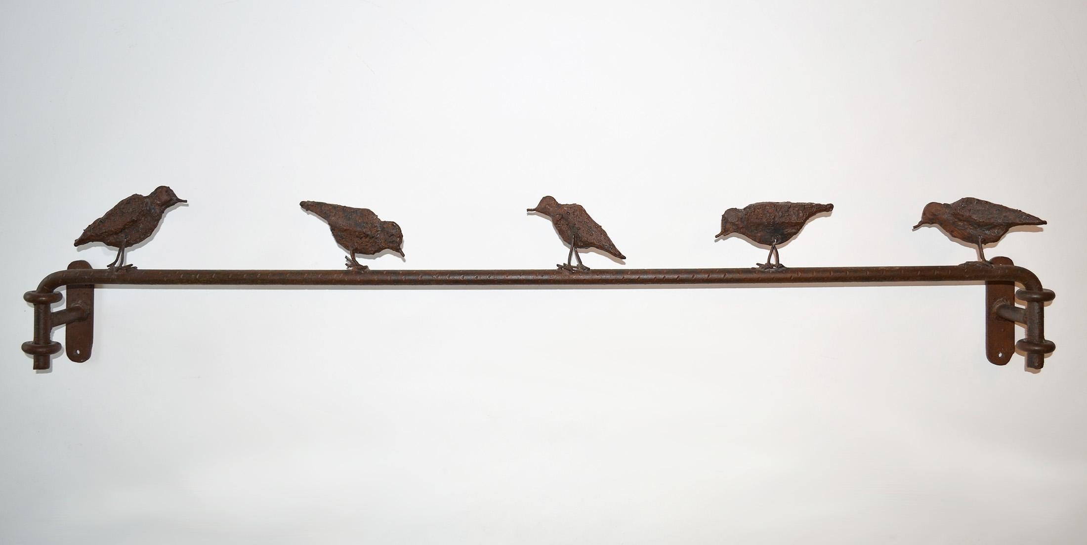Wall Sculpture Ilana Goor Style Birds on a Wire in Forged Iron After Giacometti
Charming sculpture or wall valance composed of hand forged iron birds on a thick iron rod resembling birds on a wire. In the manner of Ilana Goor or Alberto Giacometti.