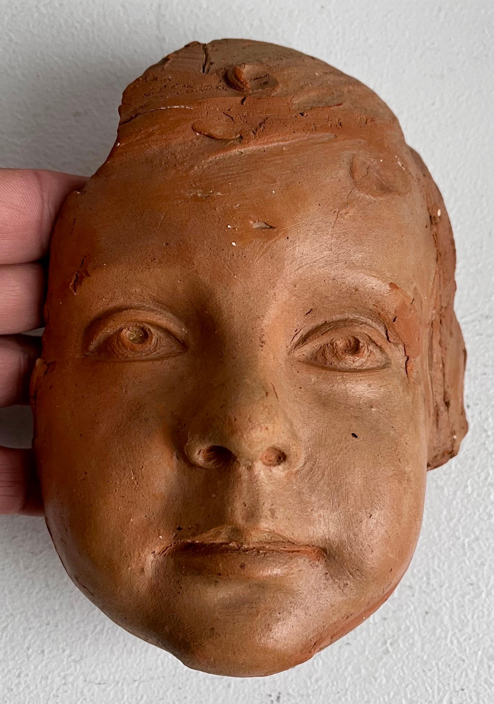 Scultura da parete con volto di bambino dell'artista Eugene Canneel, Belgio in vendita 8