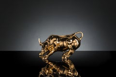 Wall Street Bull Small in Ceramic, Shiny Gold 24K, Italy