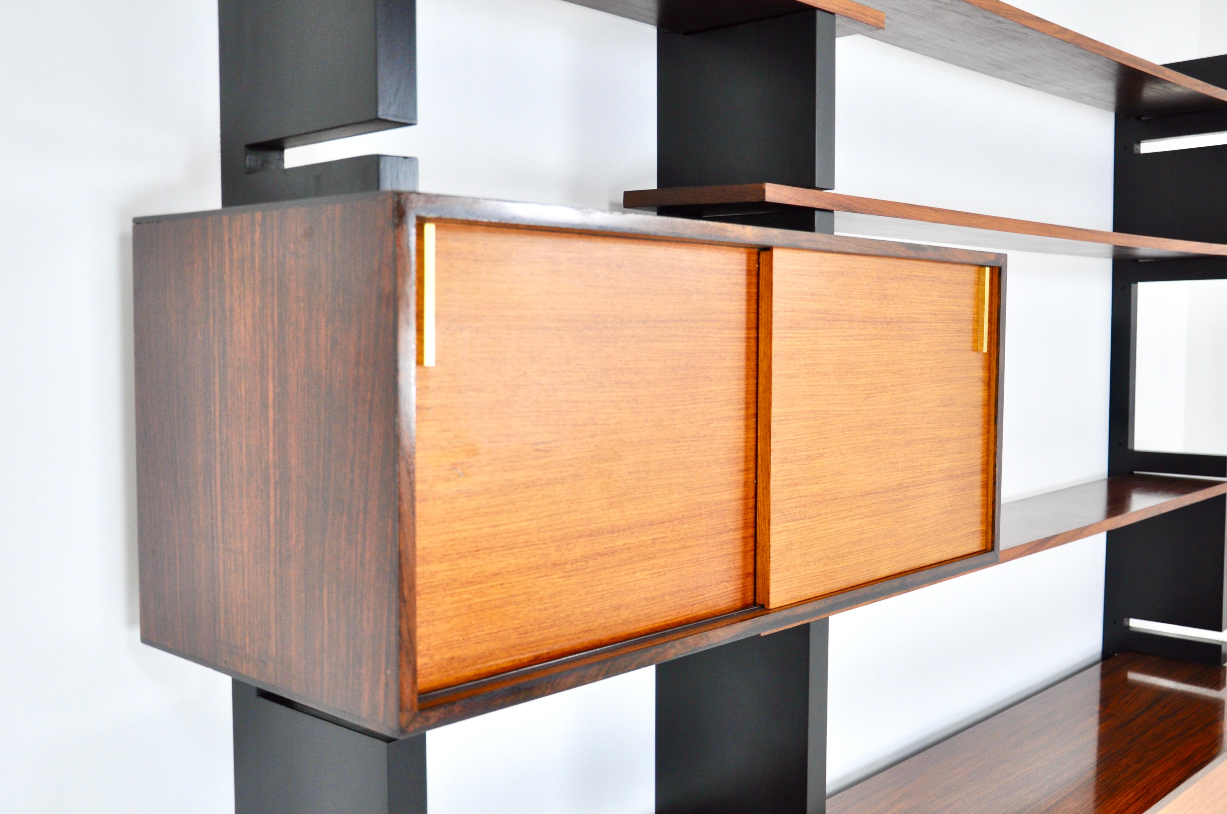 Wall Unit 