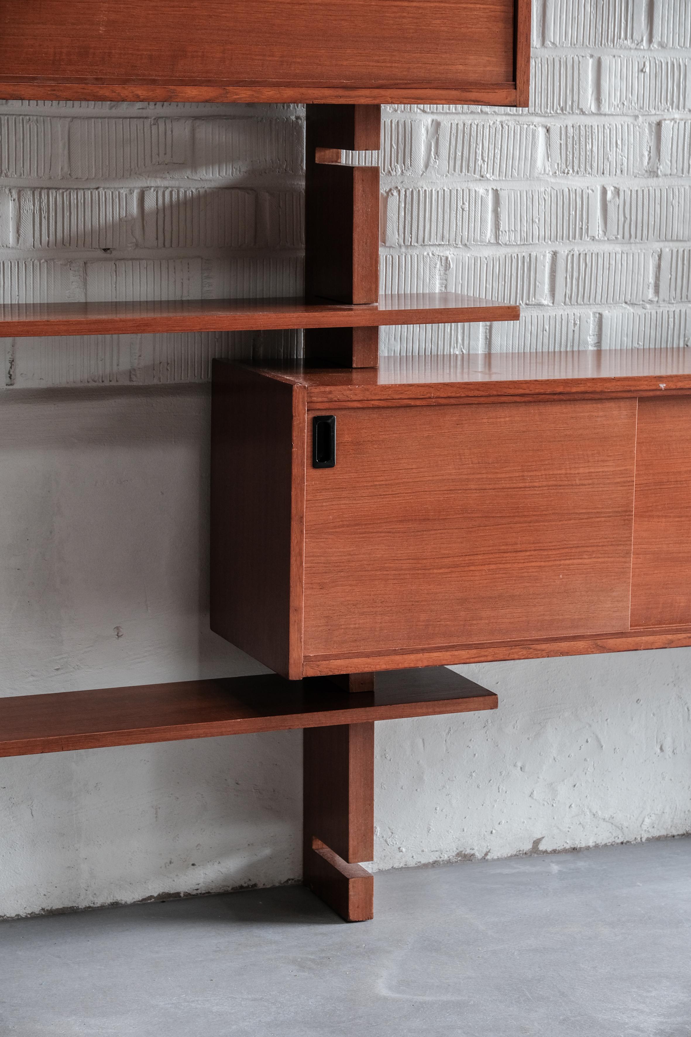 Wall unit in wood by Amma Torino, Italy 1970, Mid-century Modern In Good Condition In Zandhoven, BE