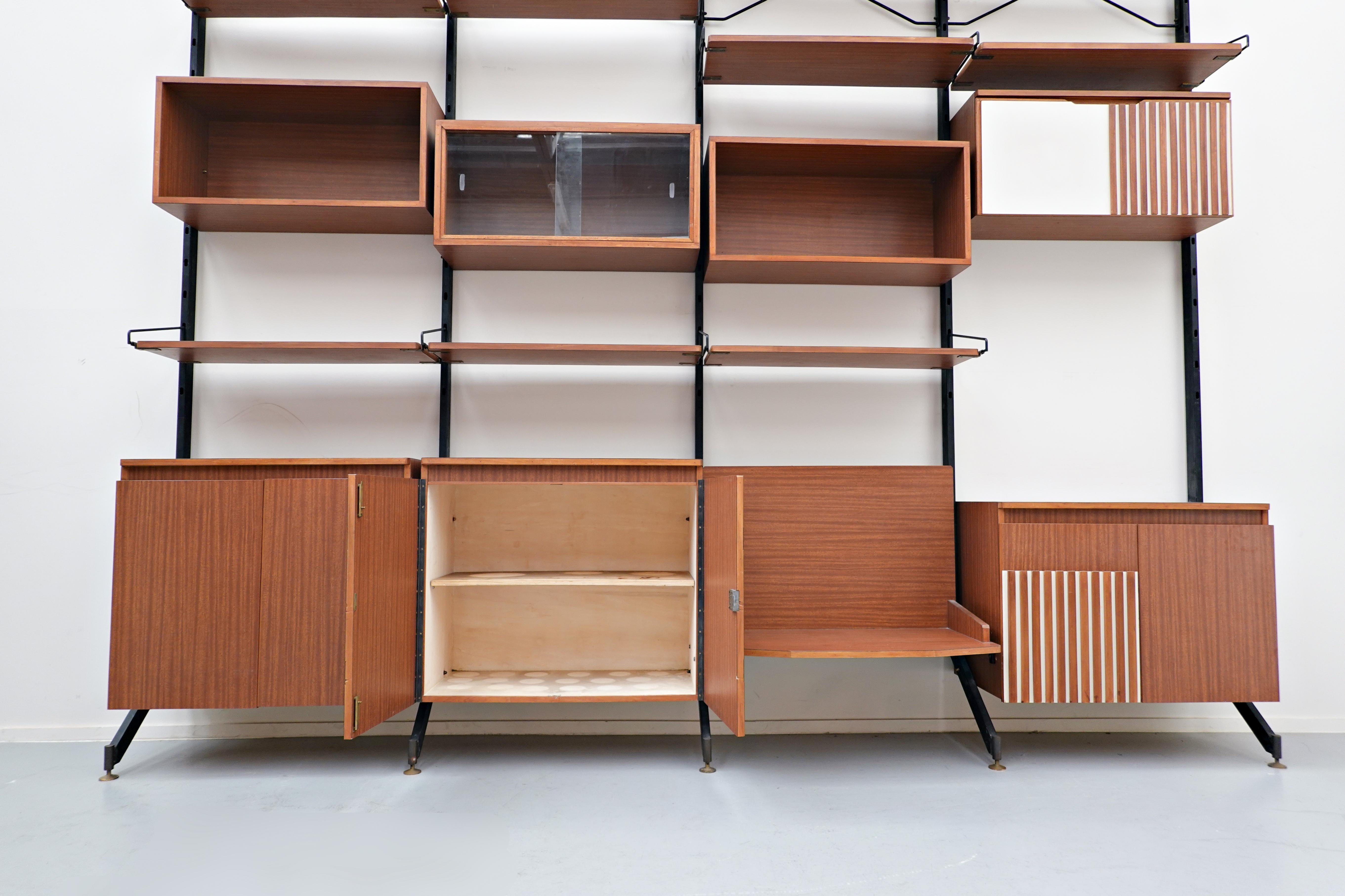 Mid-Century Modern Italian Wall Unit Model ''Urio'' by Ico Parisi for MIM, 1960s For Sale 11