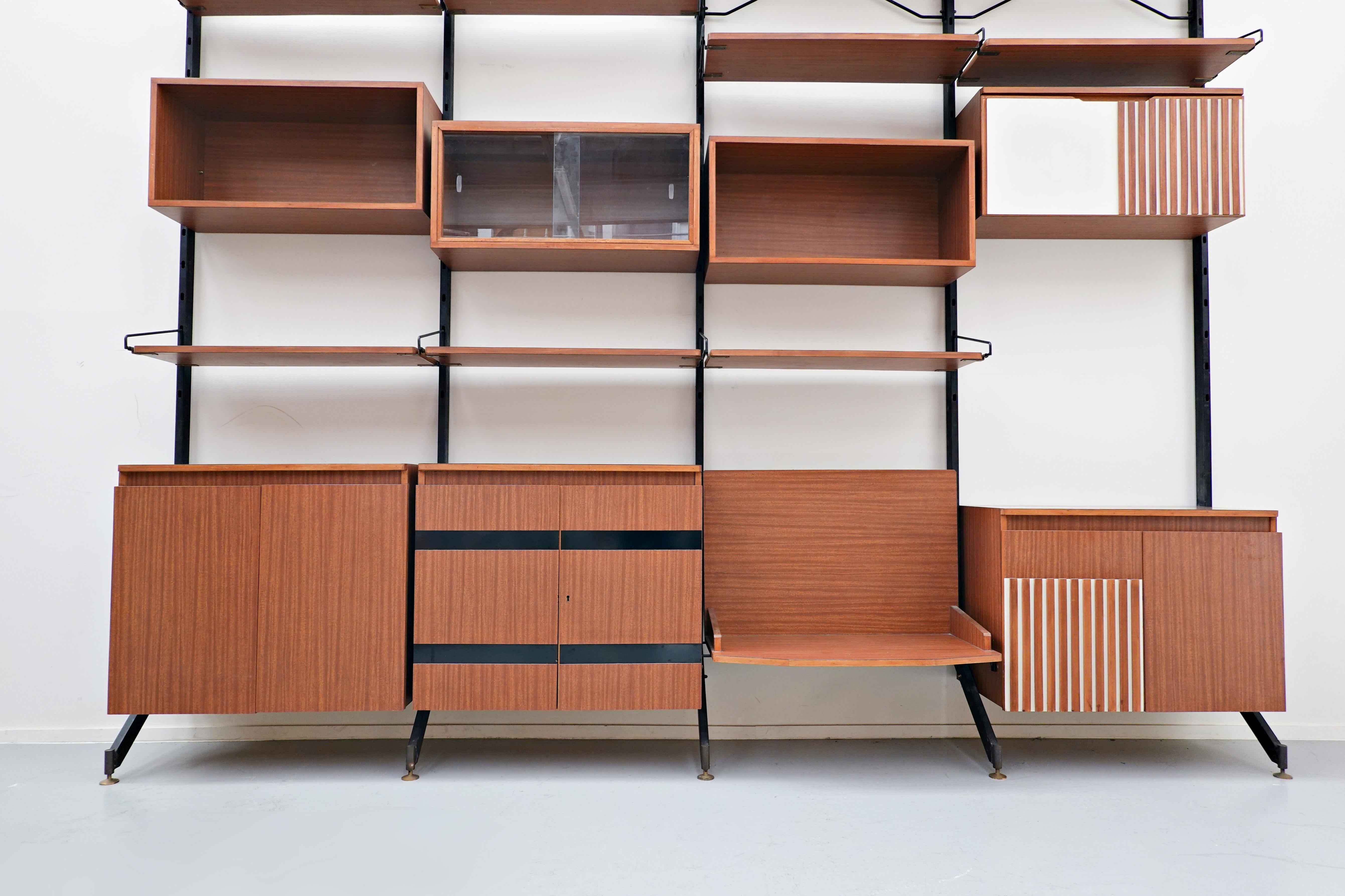 Mid-20th Century Mid-Century Modern Italian Wall Unit Model ''Urio'' by Ico Parisi for MIM, 1960s For Sale