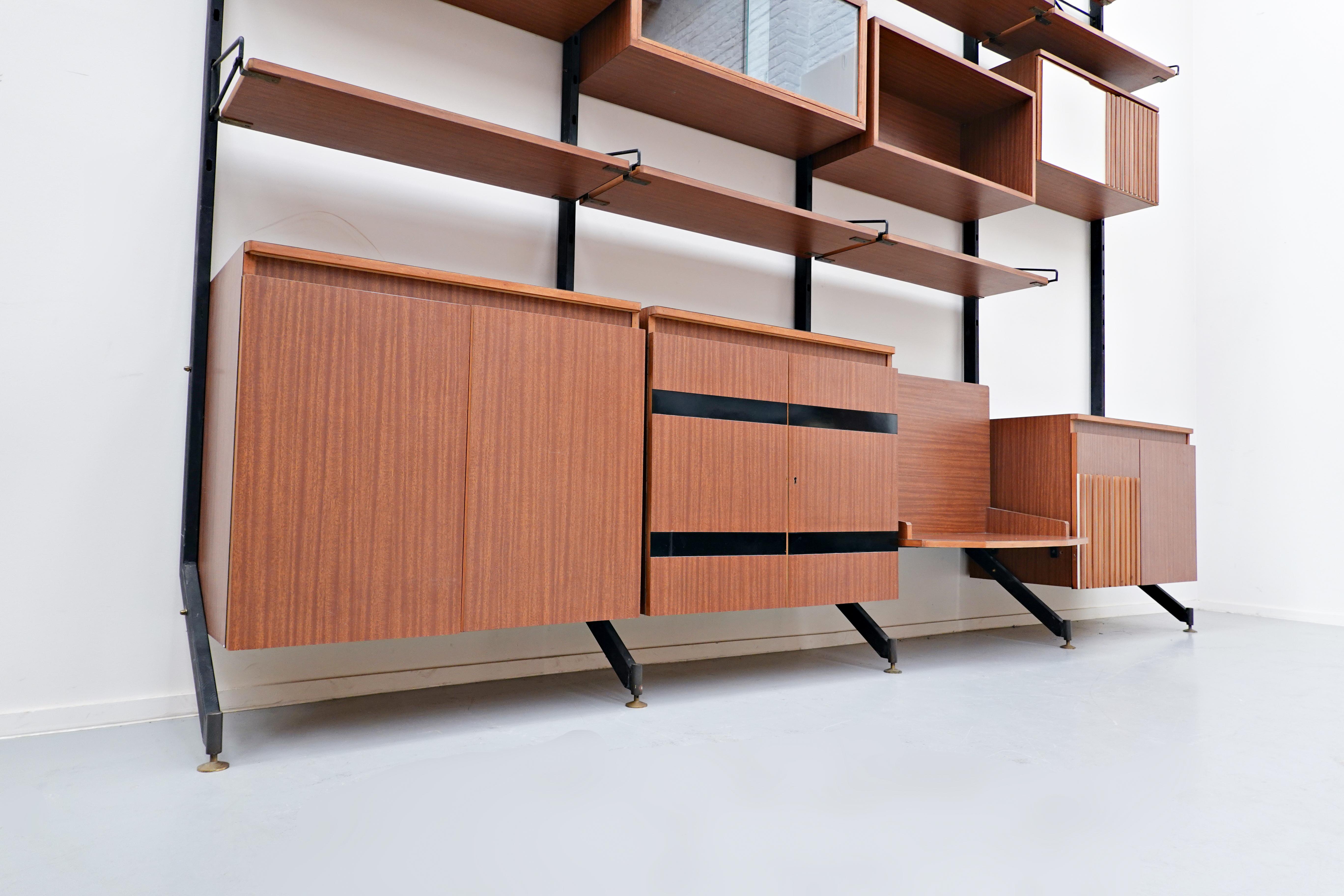 Mid-Century Modern Italian Wall Unit Model ''Urio'' by Ico Parisi for MIM, 1960s For Sale 1