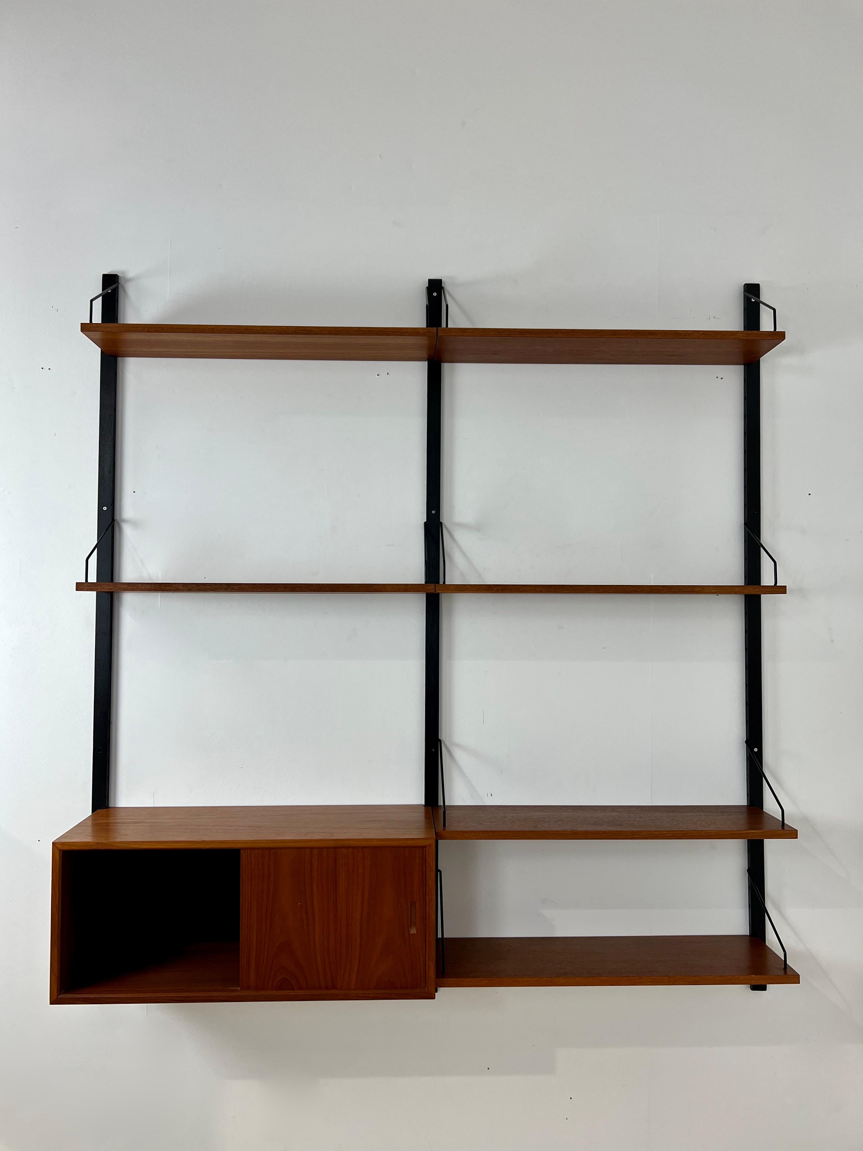 Mid-Century Modern Wall Unit Royal System by Poul Cadovuis 1960s