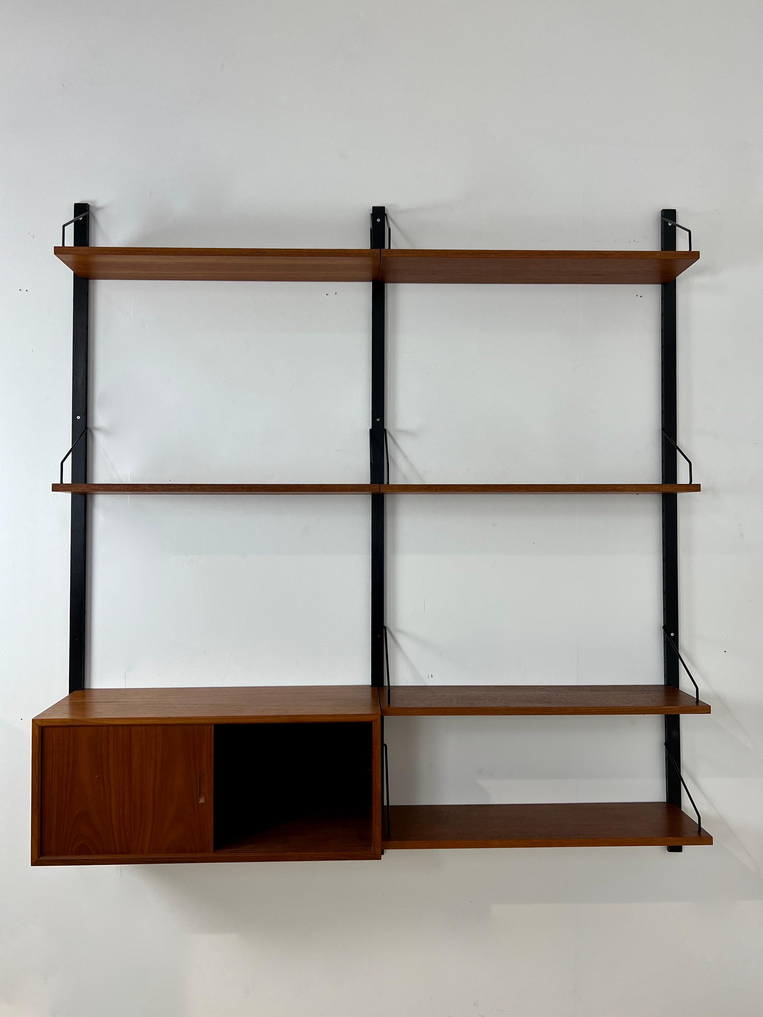 Wall Unit Royal System by Poul Cadovuis 1960s In Good Condition In Lasne, BE