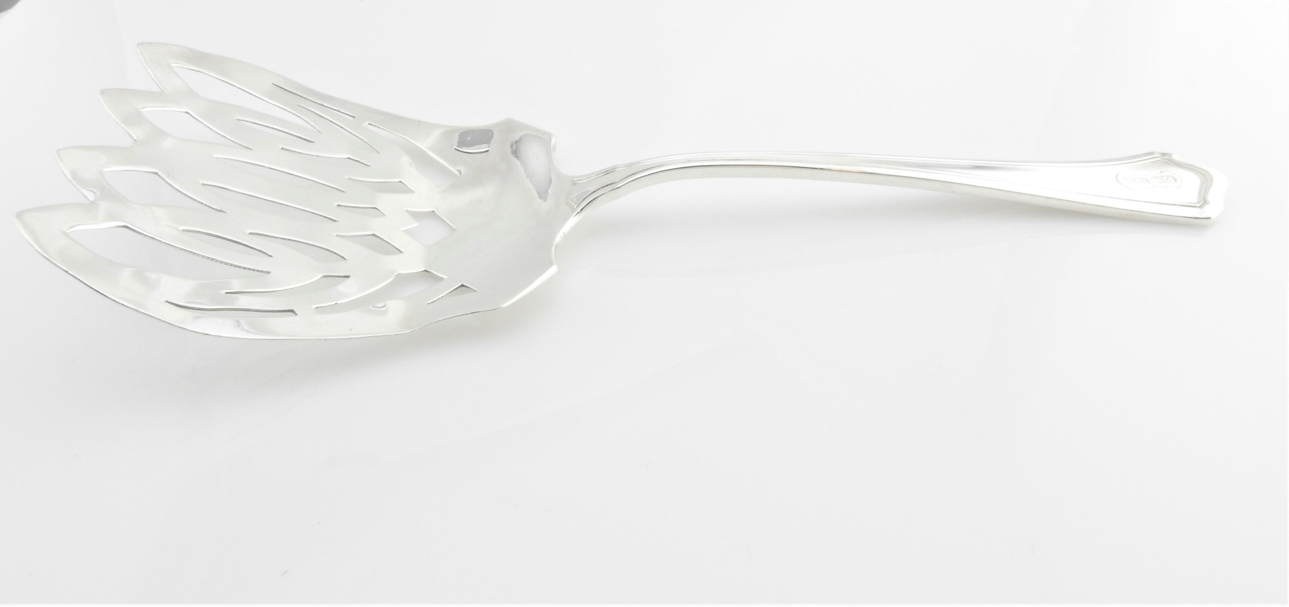 Wallace and Sons Sterling Silver Asparagus Server In Good Condition For Sale In Washington Depot, CT