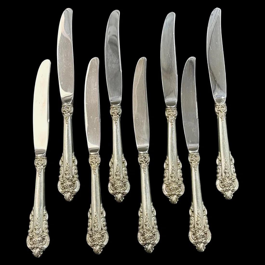 Set di 8 coltelli Wallace Grande in argento sterling barocco. Inizia la tua collezione o arricchisci quella esistente.