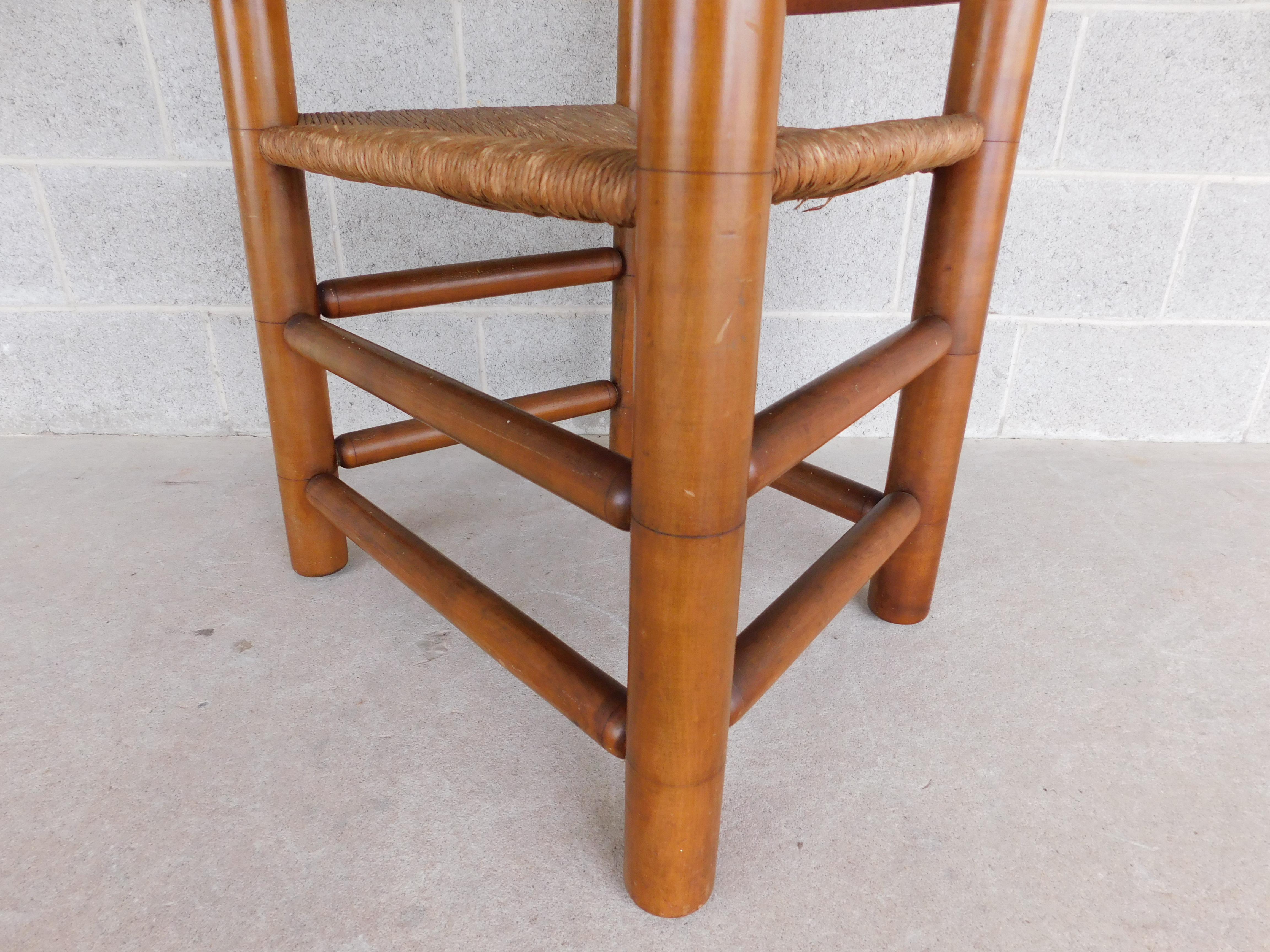 American Wallace Nutting #393 Pilgrim Ladder Back Arm Chair For Sale