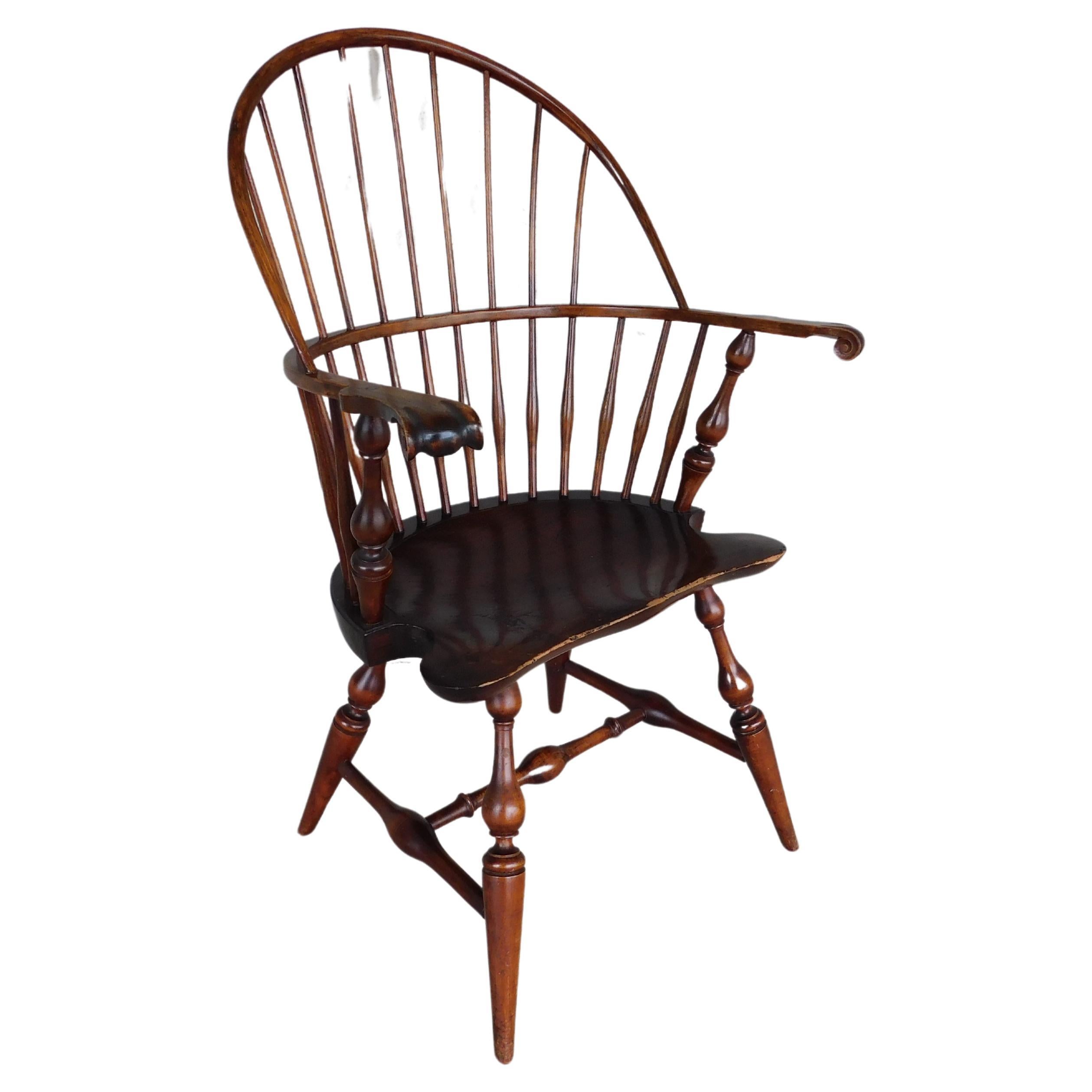 Wallace Nutting #408 Bow Back Windsor Arm Chair For Sale