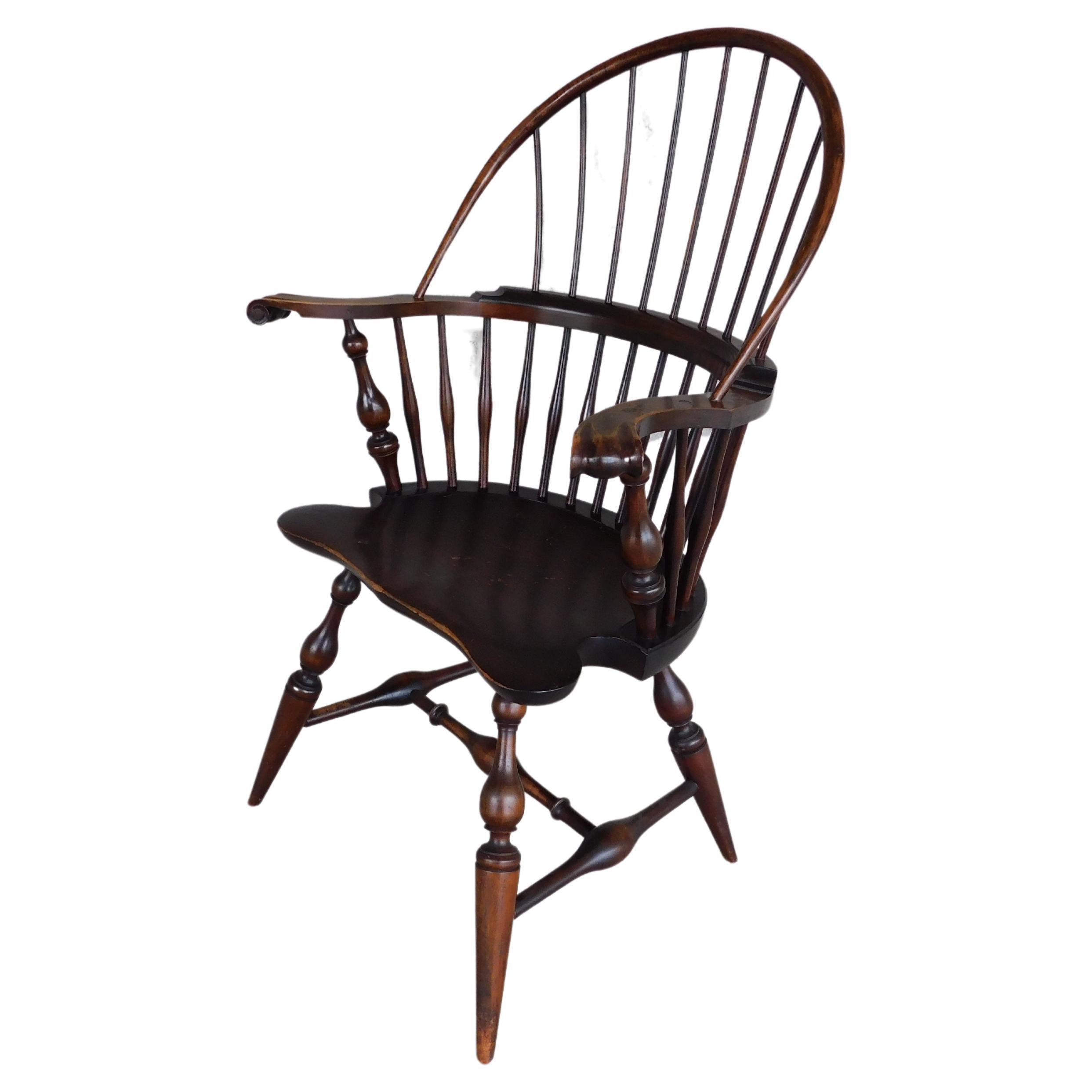 Wallace Nutting #420 Bow Back Windsor Arm Chair For Sale