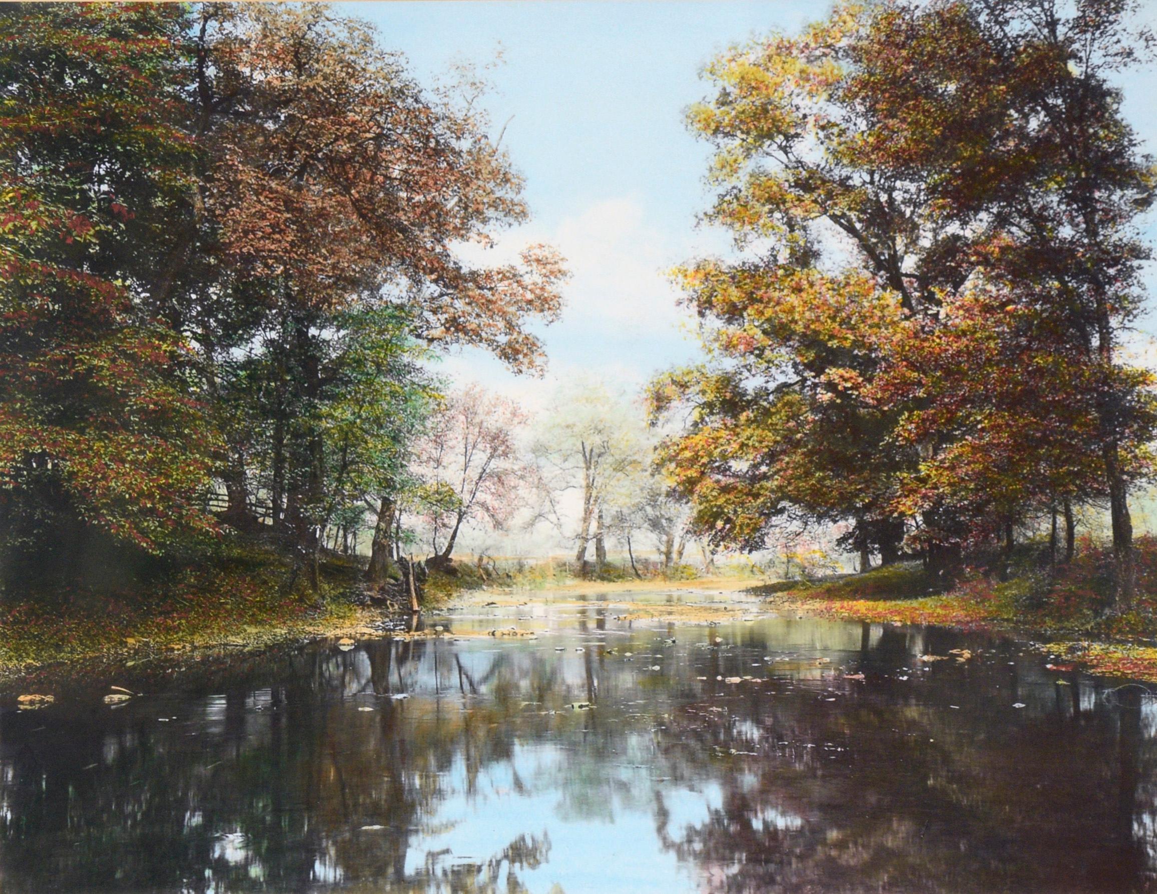 Photographie colorée à la main « A Perkiomen October » - Beige Landscape Photograph par Wallace Nutting