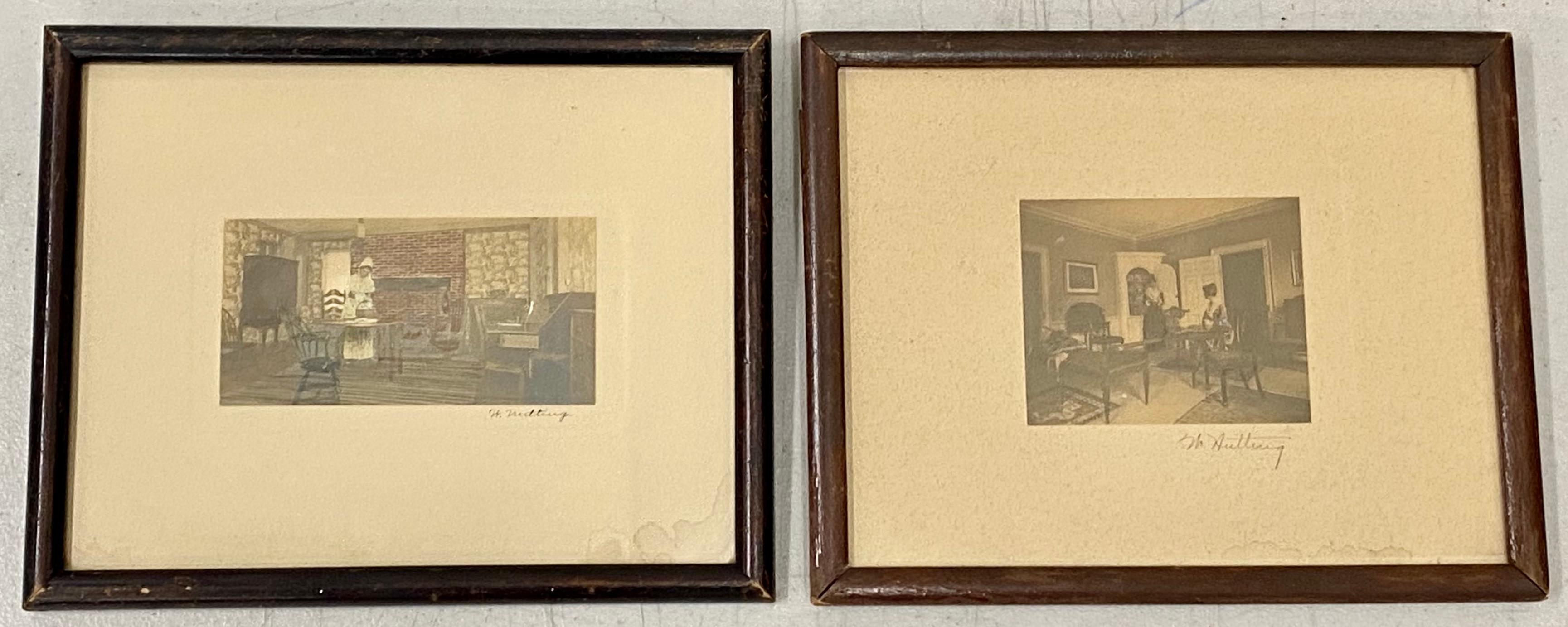 Paar handkolorierte Innenraumfotografien des frühen 20. Jahrhunderts von Wallace Nutting, um 1910

Antike Fotografien - sehr detailliert - handkoloriert

Unterzeichnet von Nutting

Ein Foto misst 5" breit x 2,5" hoch, das andere misst 3,75" breit x