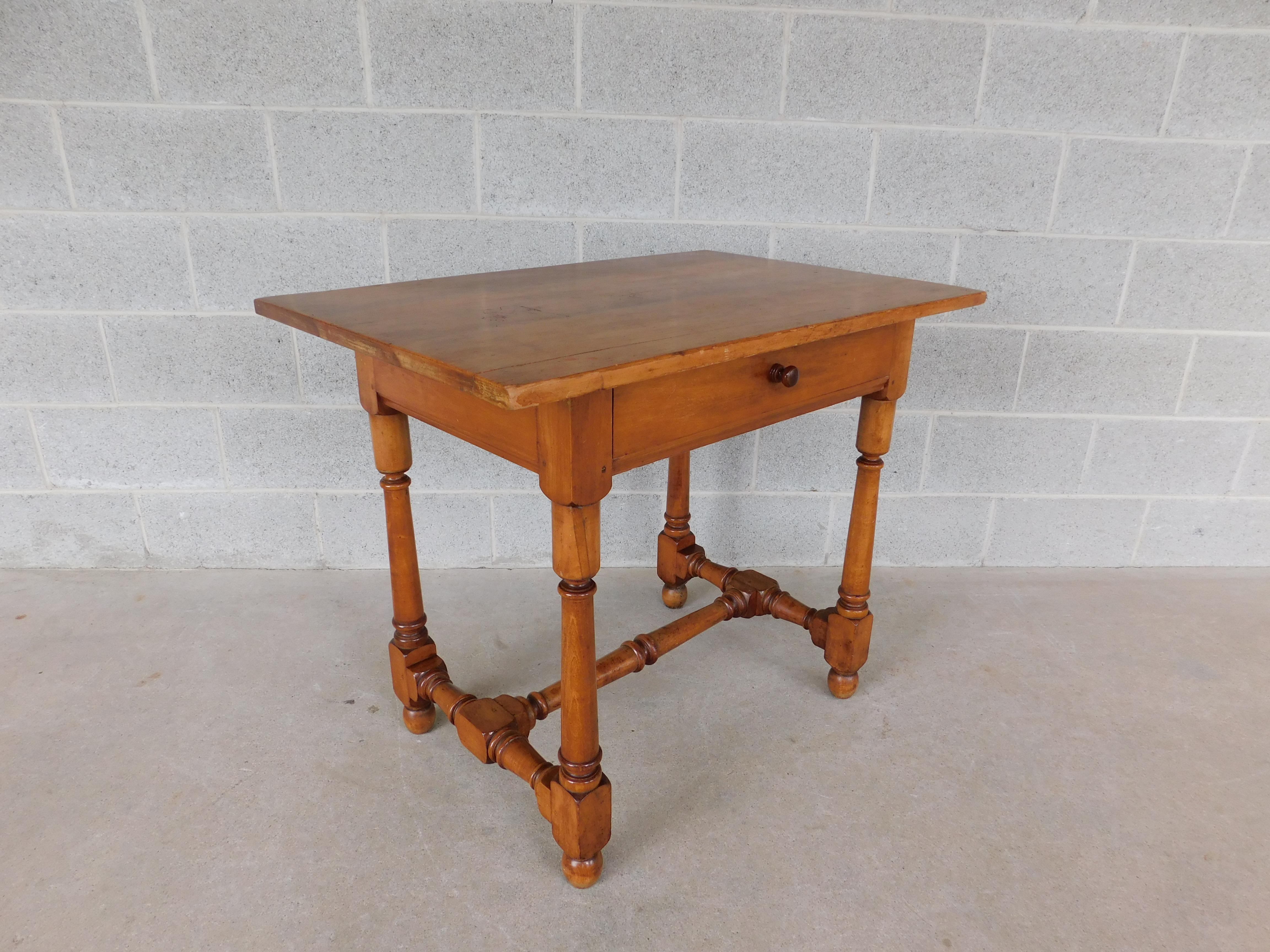 Wallace Nutting Tavern Table #660 For Sale 1