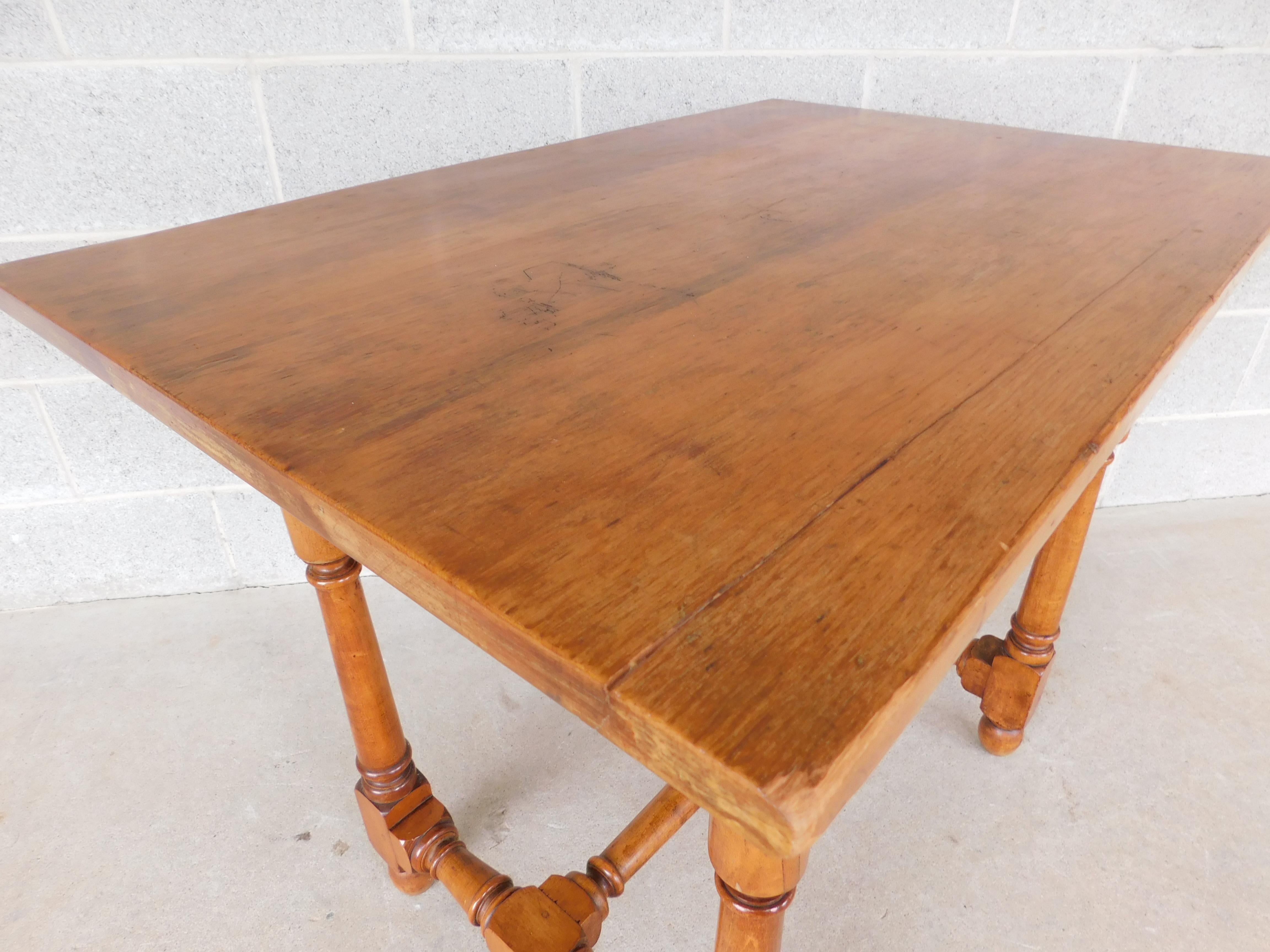 Wallace Nutting Tavern Table #660 For Sale 4