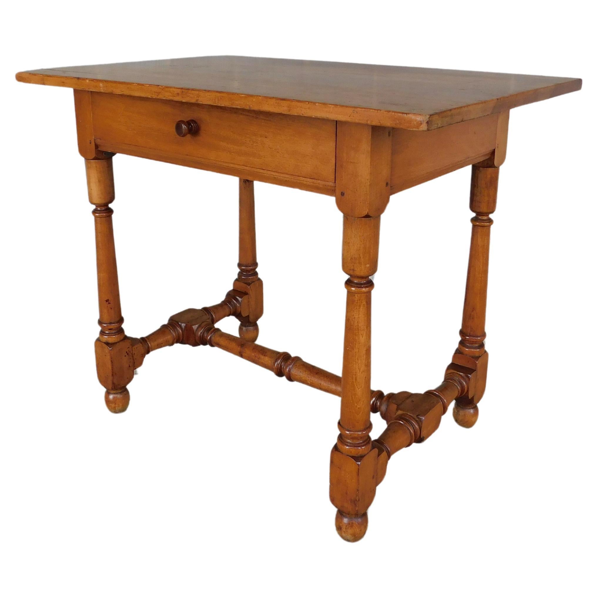 Wallace Nutting Tavern Table #660