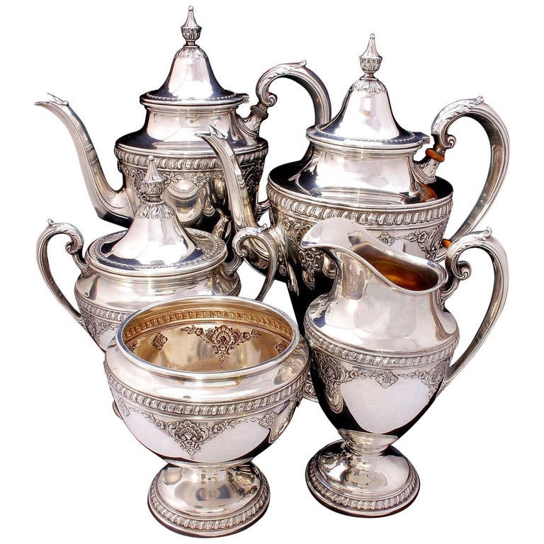 Wallace Sir Christopher Sterling Silver Tea and Coffee Pot Set 4050 For Sale