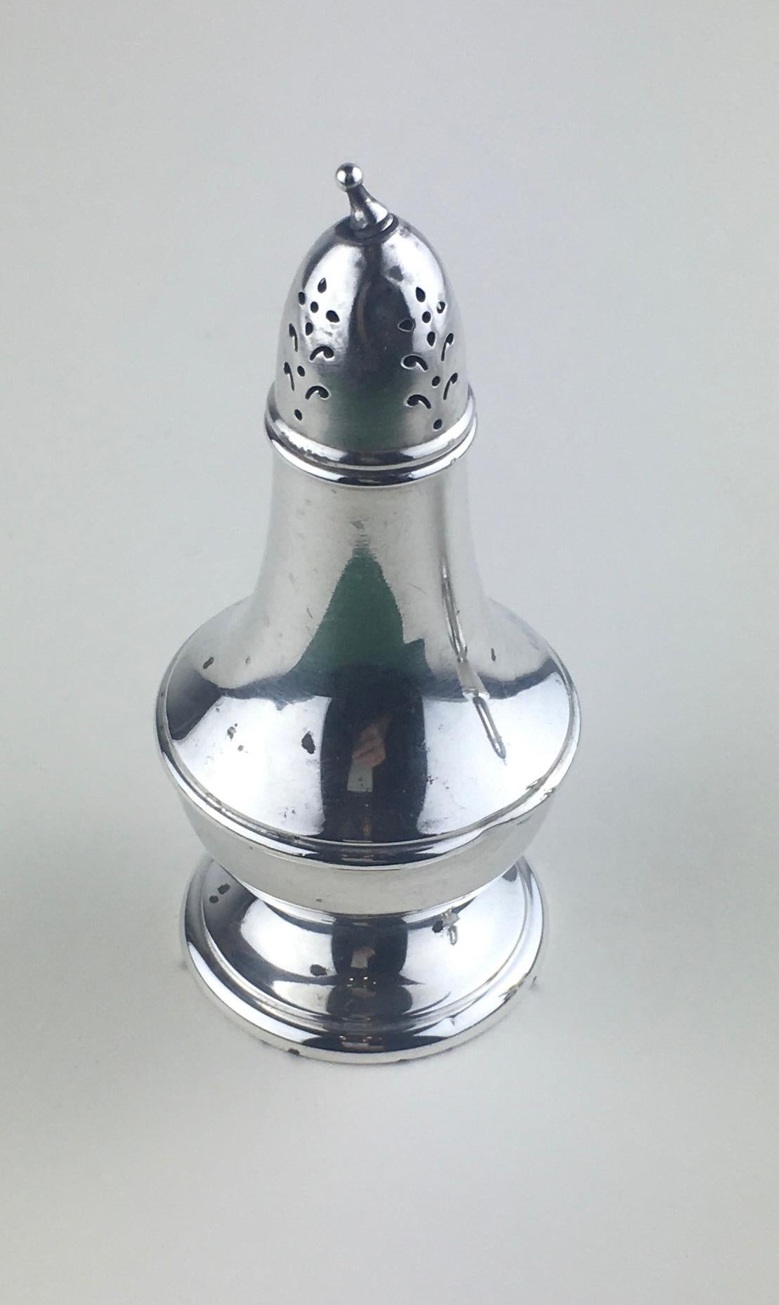 quaker silver company salt and pepper shakers