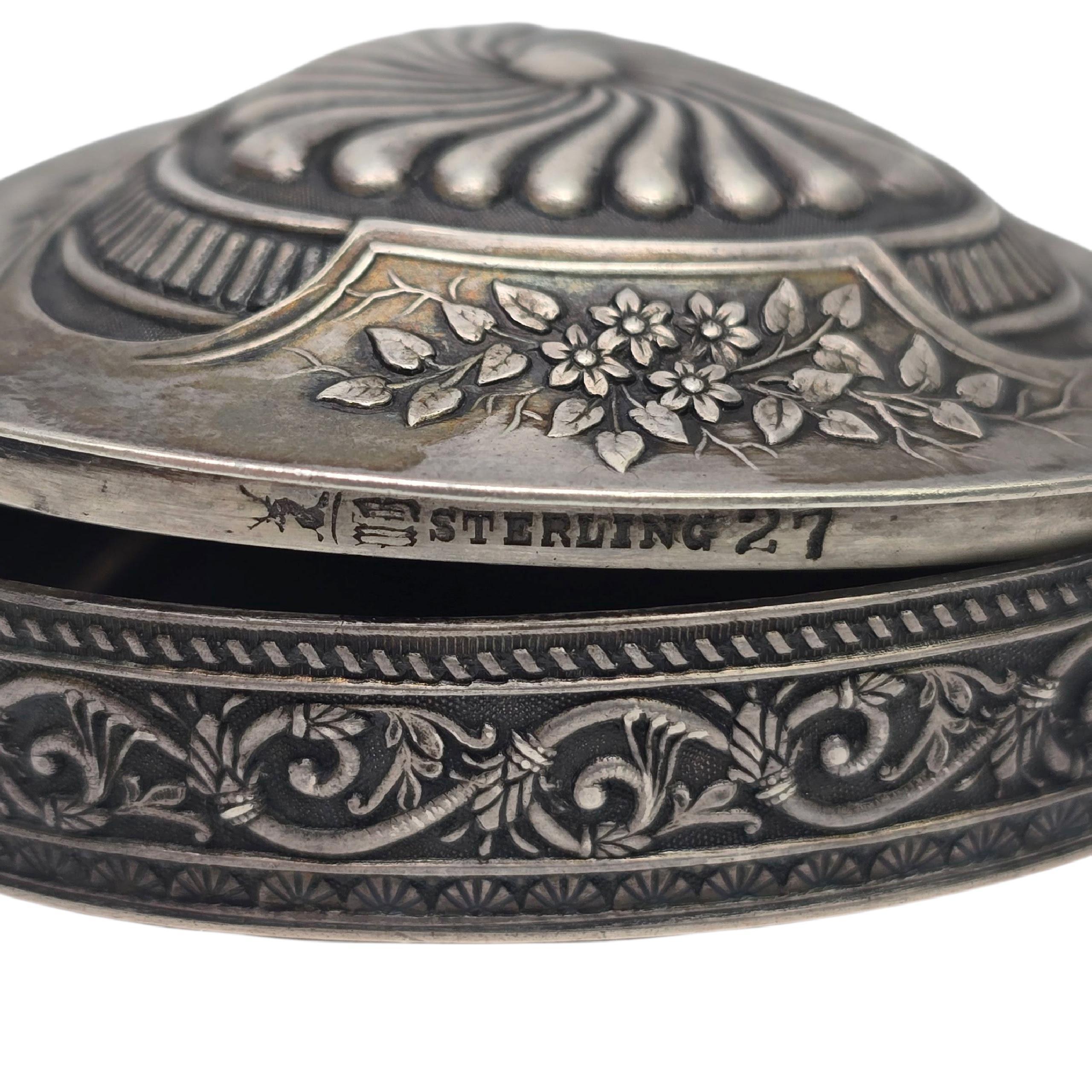 Wallace Sterling Silver Triangle Trinket Box #22834 For Sale 4