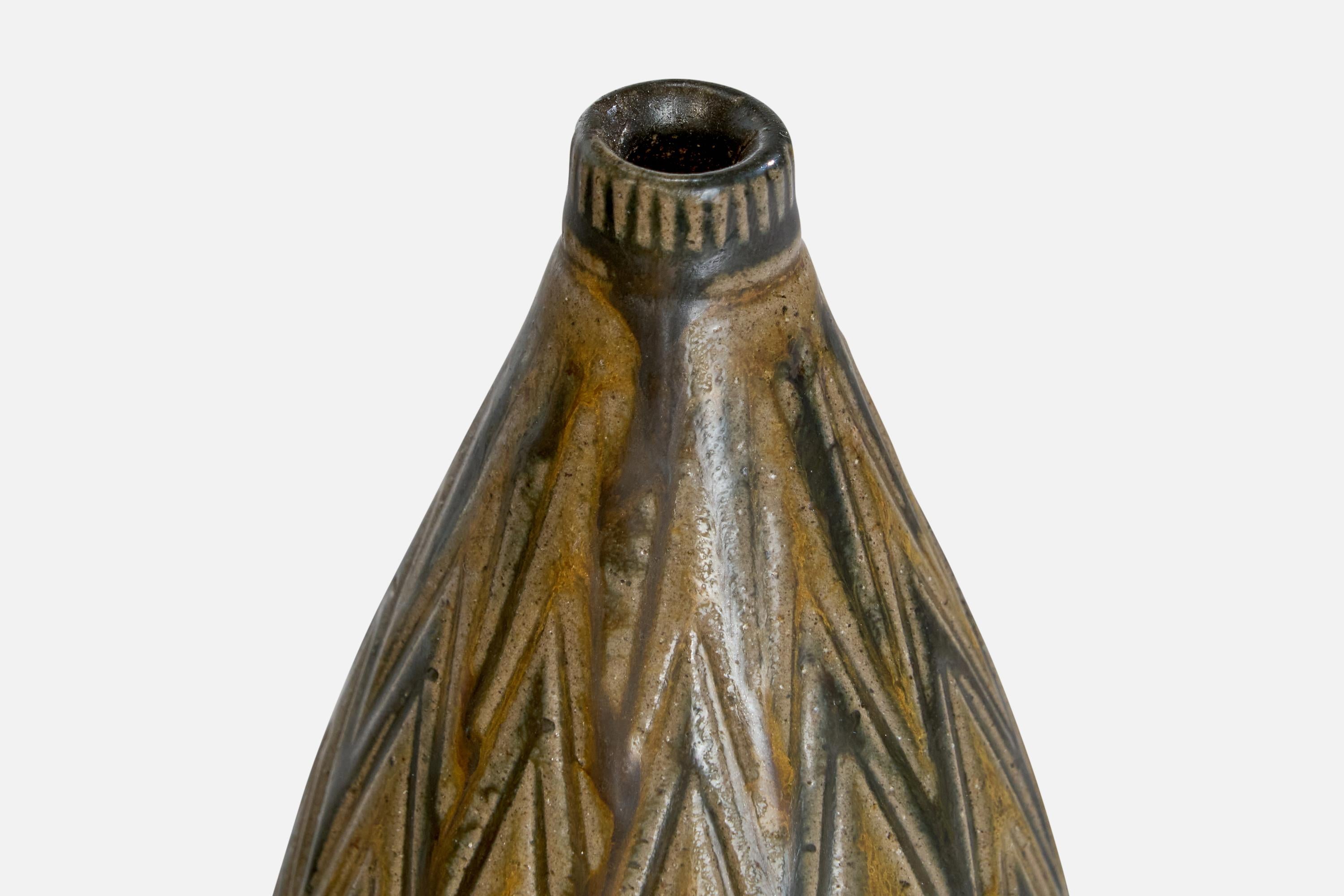 Wallåkra, vase, céramique, Suède, années 1950 Bon état - En vente à High Point, NC