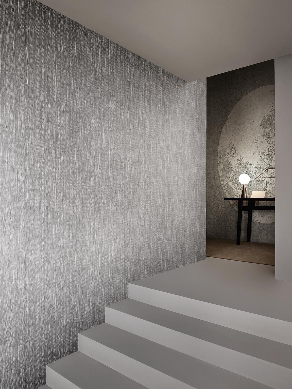 Wall&decò turns from photographs to wall paintings, from tromp-l'oeils to macro-designs on material backgrounds into a vertical wall pattern, with truly original visual effects.

Embossed vinyl wallpaper with nonwoven backing, 3D surface

Roll