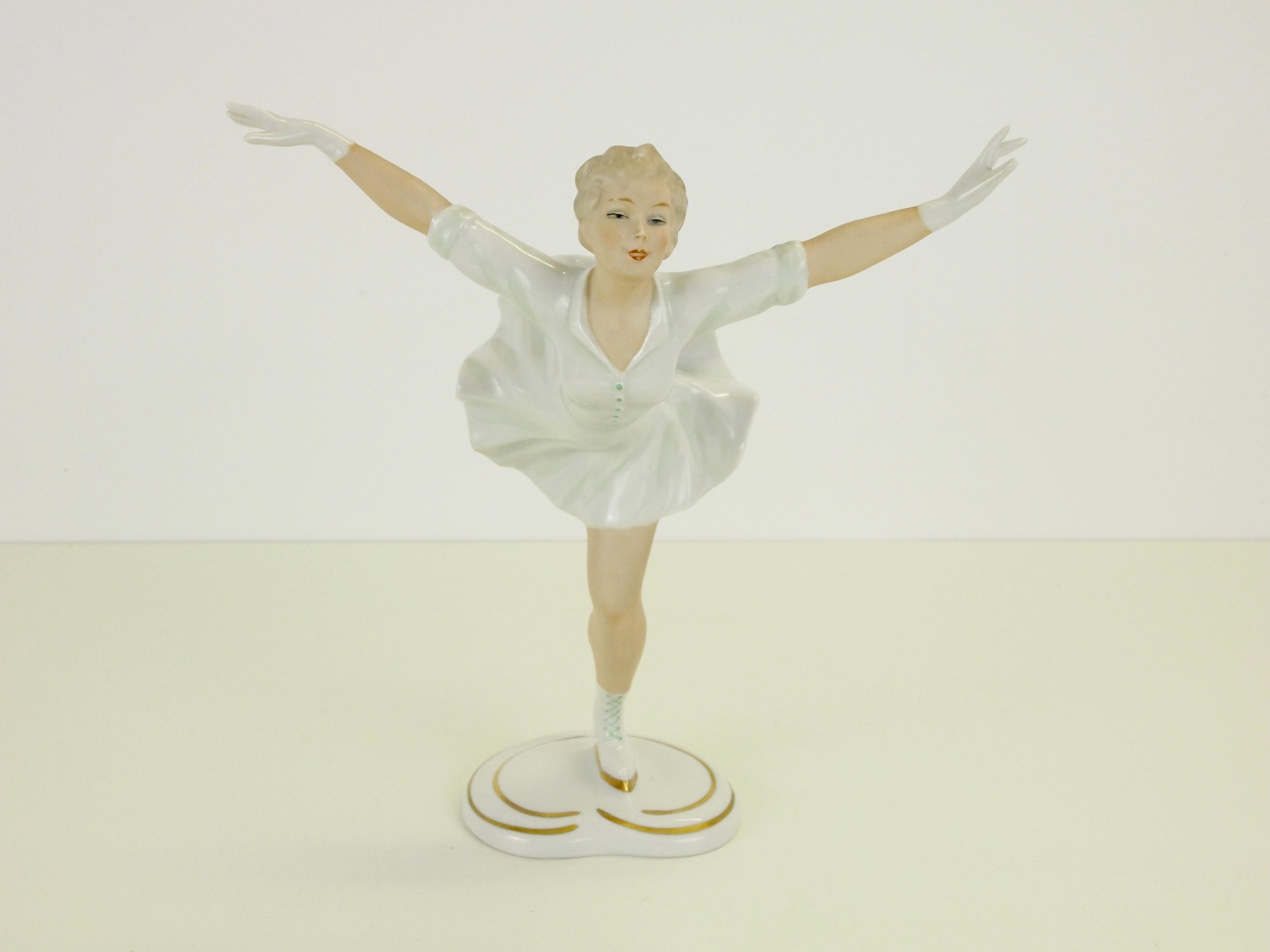 Wallendorf Midcentury German Porcelain Figurine Depicting a Figure Skater For Sale 4