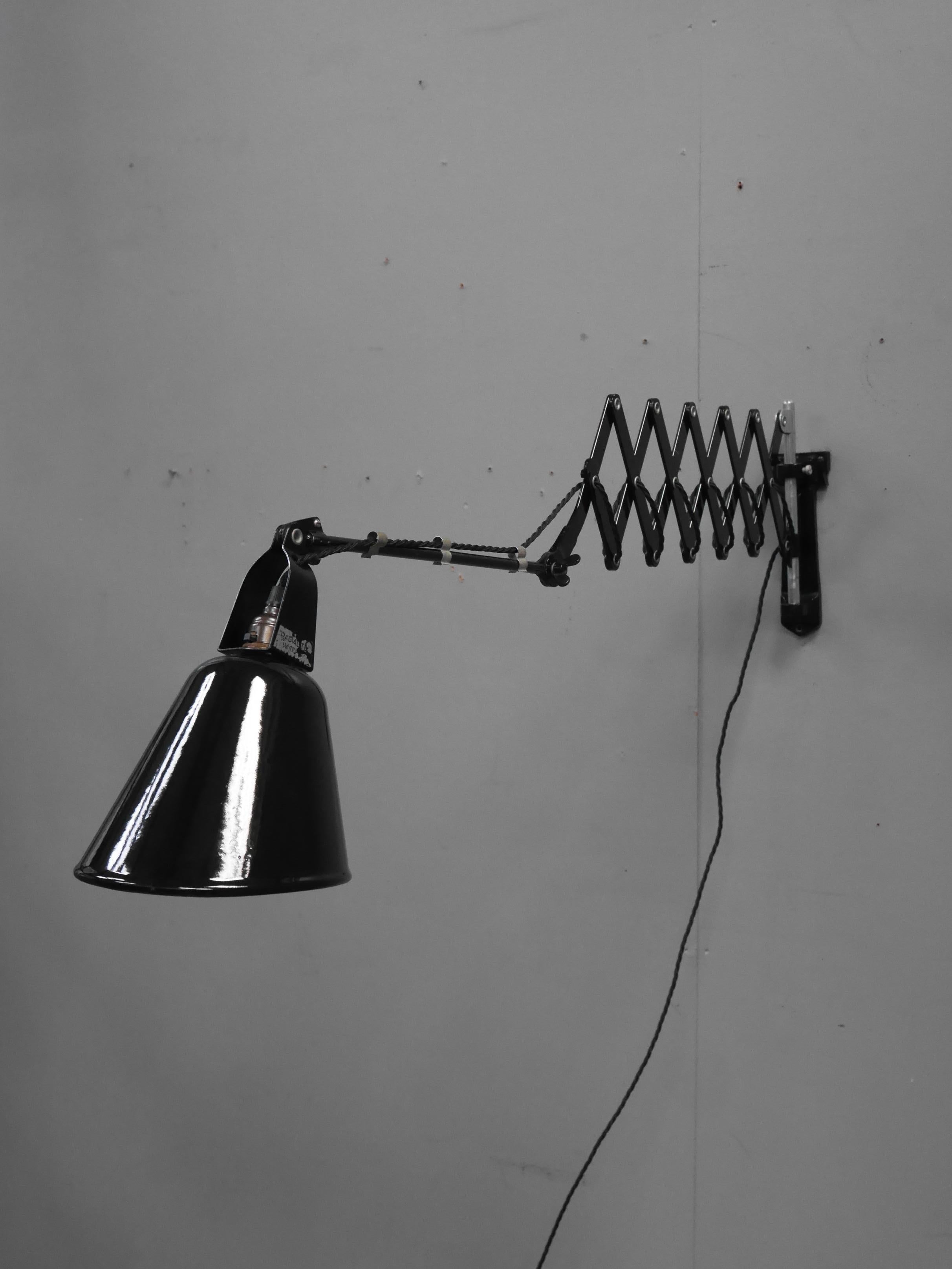 Japanned Walligraph Radialite Scissor Lamp