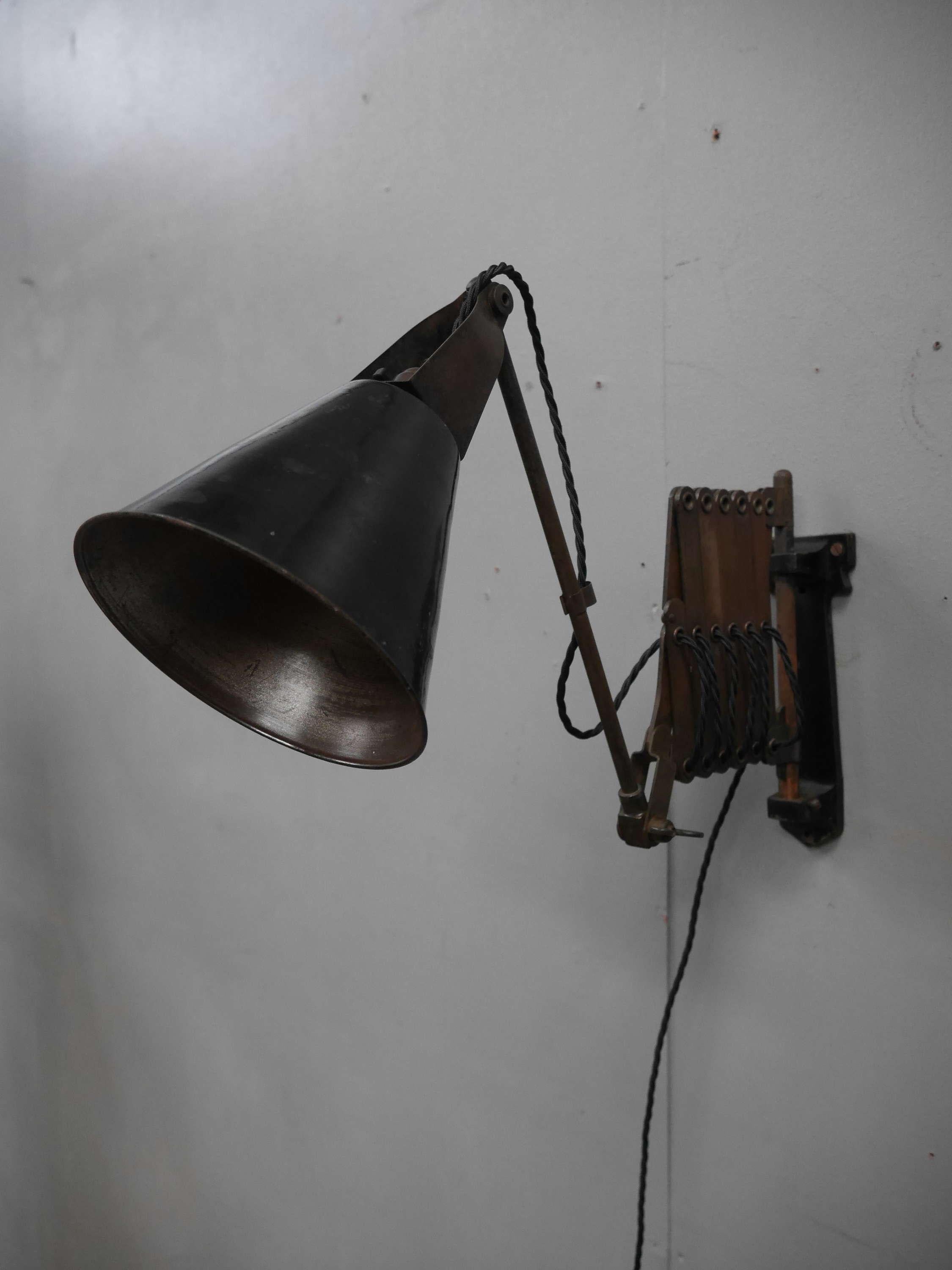 Walligraph Radialite Scissor Lamp In Good Condition In Downham Market, GB