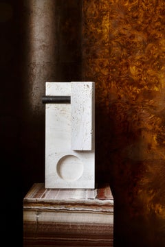 Scultura Wally in Travertino di Ostuni trattato all'acido di Dainelli Studio Atelier A