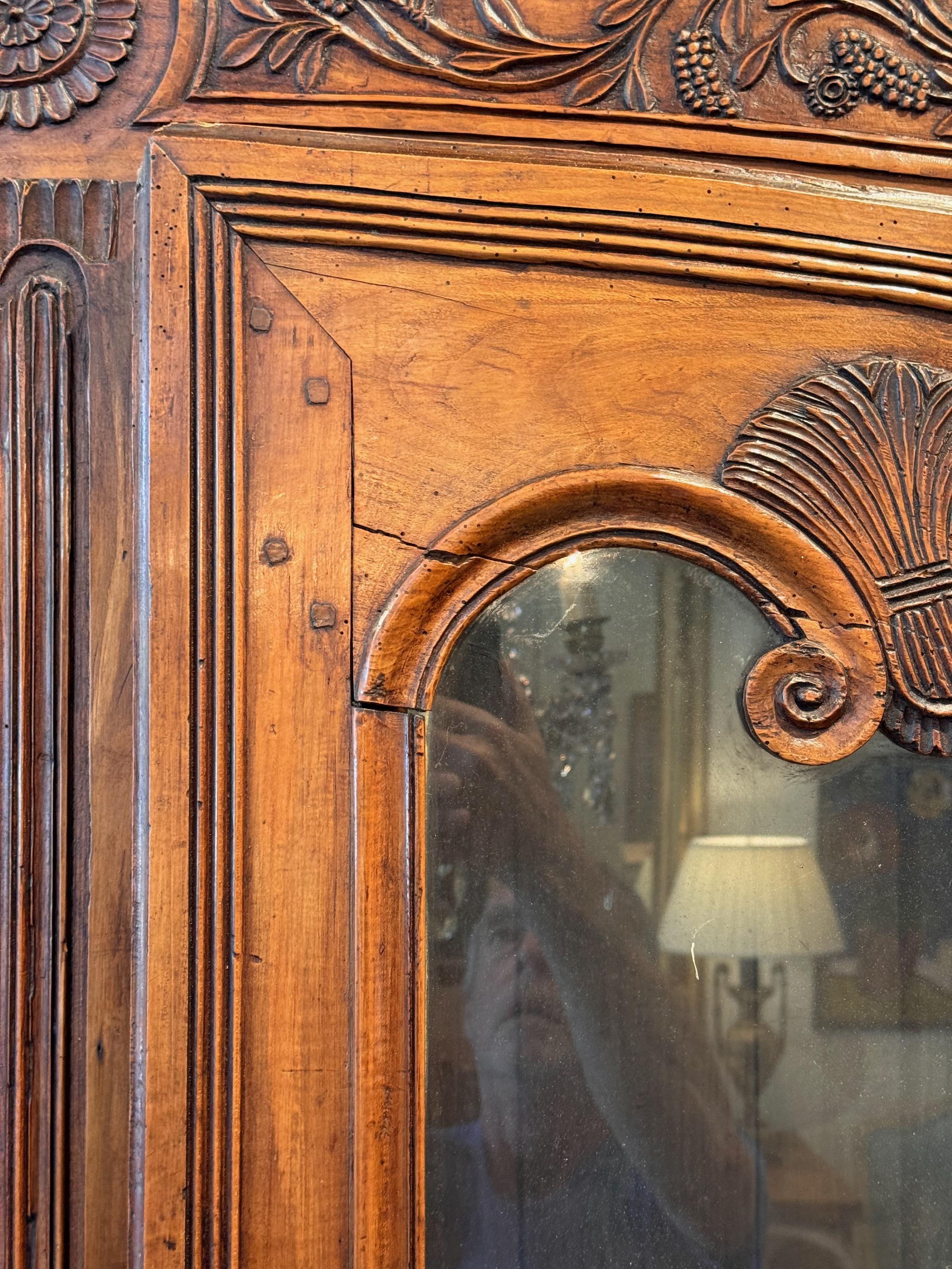 Nussbaum 18. Jahrhundert Französisch Armoire 5