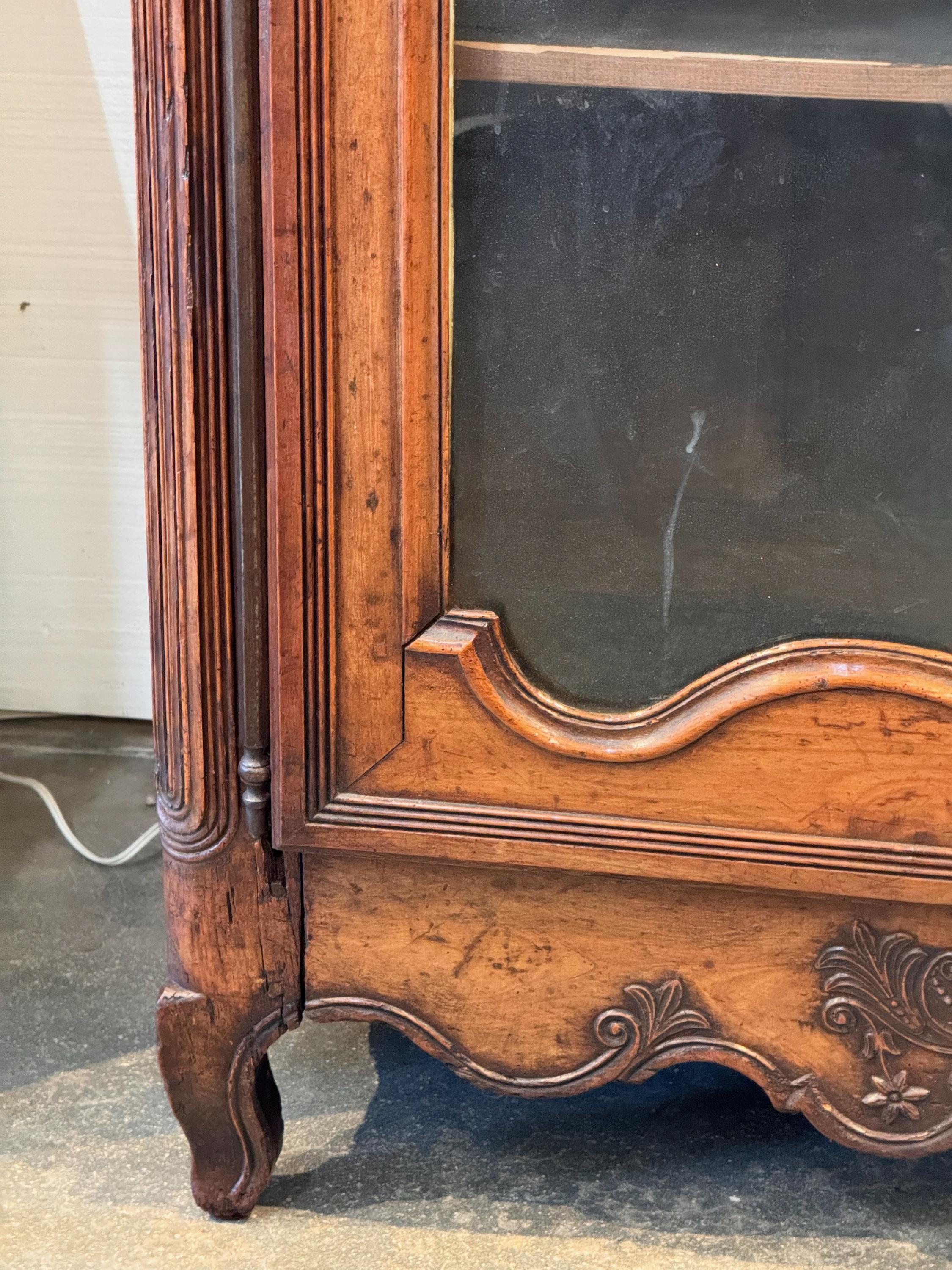 Nussbaum 18. Jahrhundert Französisch Armoire 4