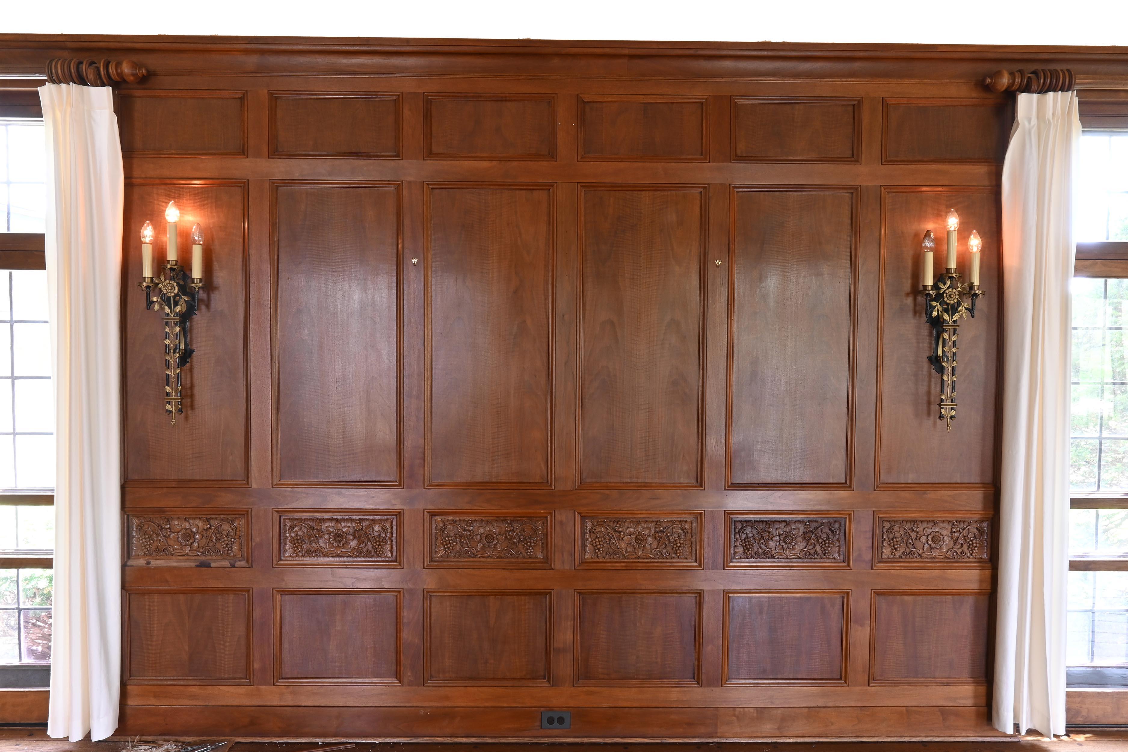 Walnut 1929 Paneled Complete Great Room Carved with Mantle & 4 French Doors & All Original Fixtures Included
 
AA# 61251

Circa: Deconstructed from a 1929 Minneapolis Lake Home
Condition: Pristine Age Consistent Wear, Meticulously Deconstructed